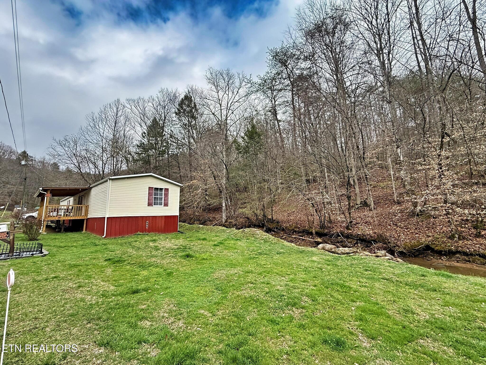 138 Pearly Ward Lane Caryville TN 37714