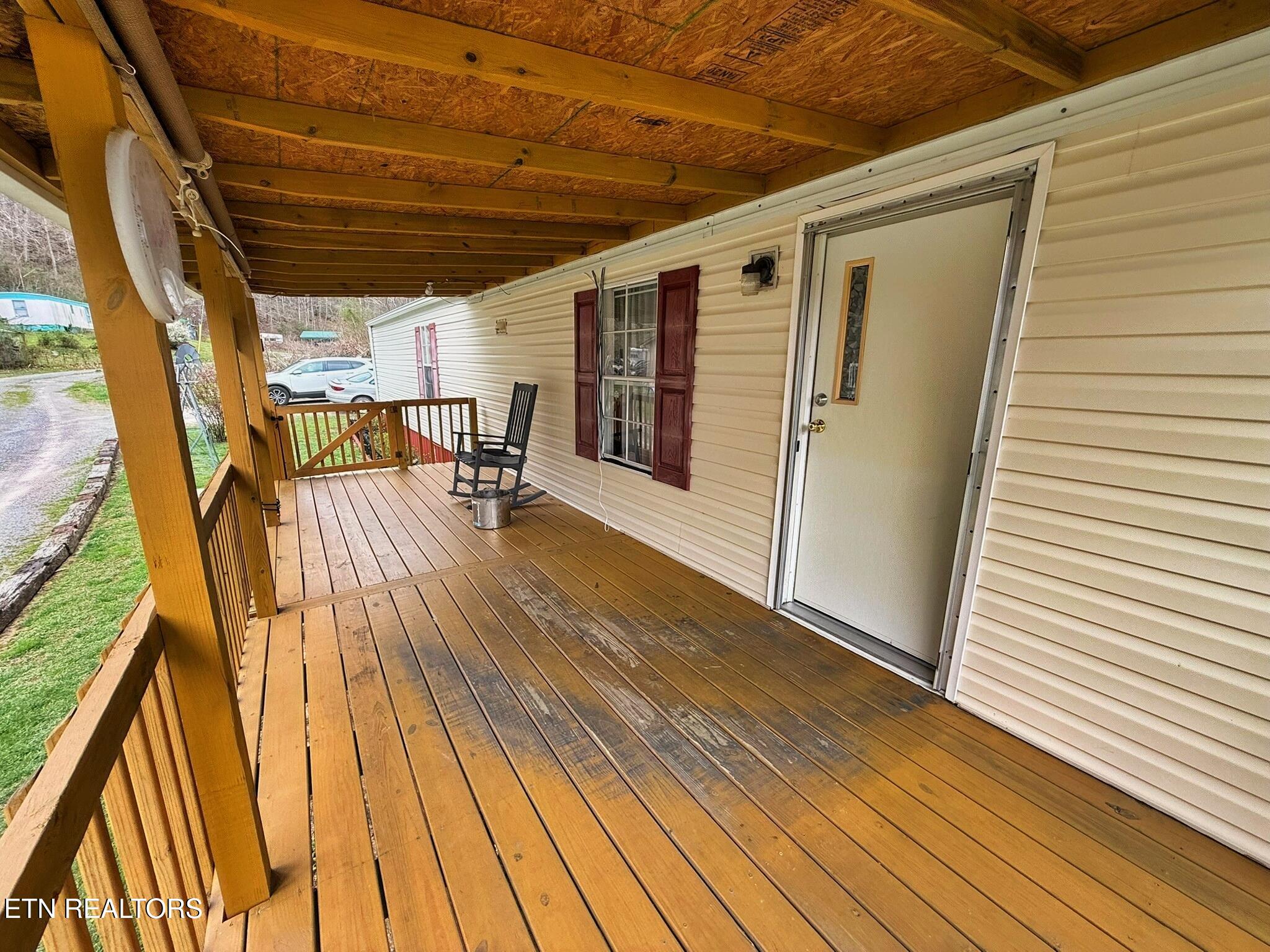 138 Pearly Ward Lane Caryville TN 37714