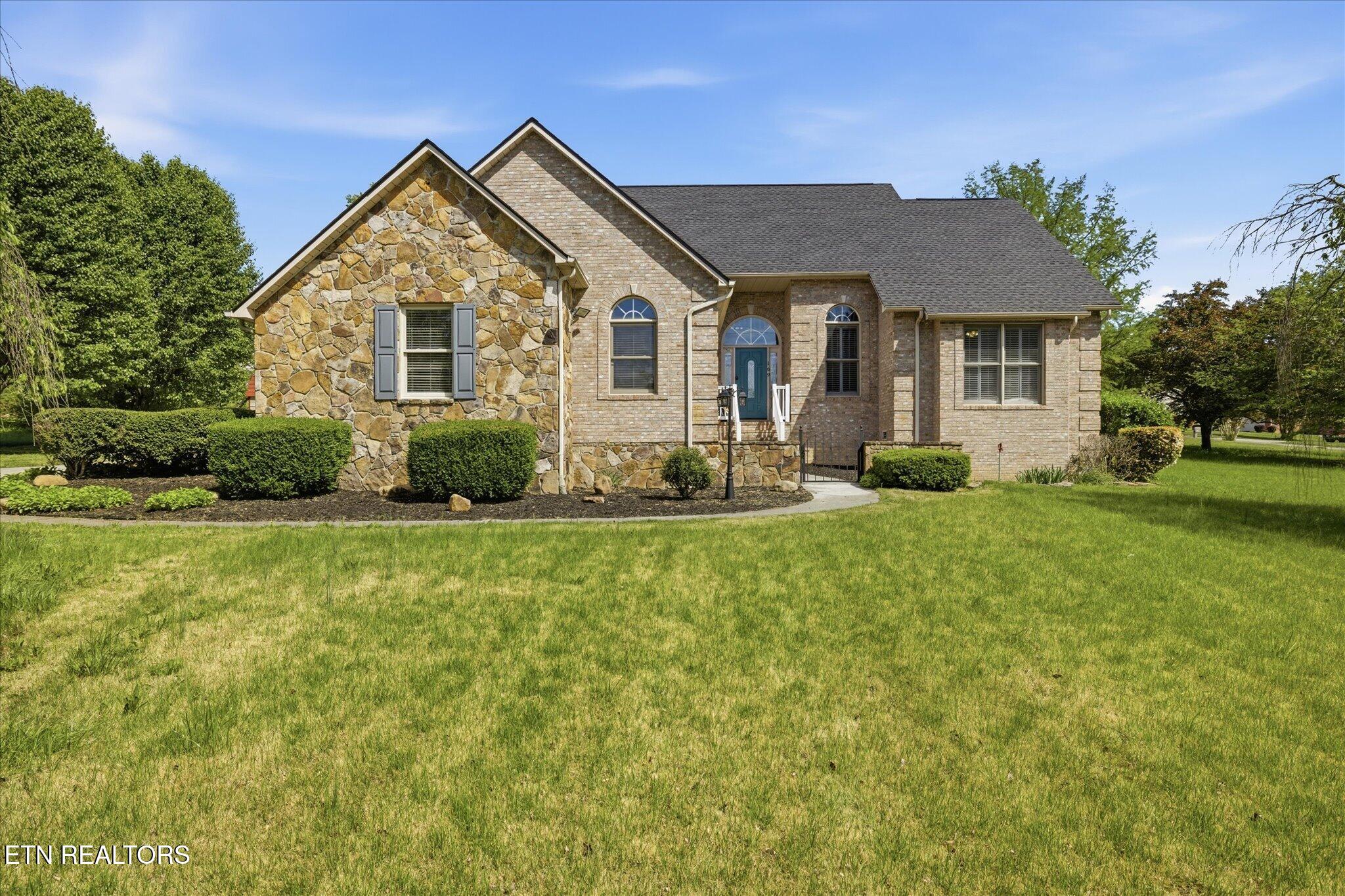 169 Perkins Lane Jacksboro TN 37757