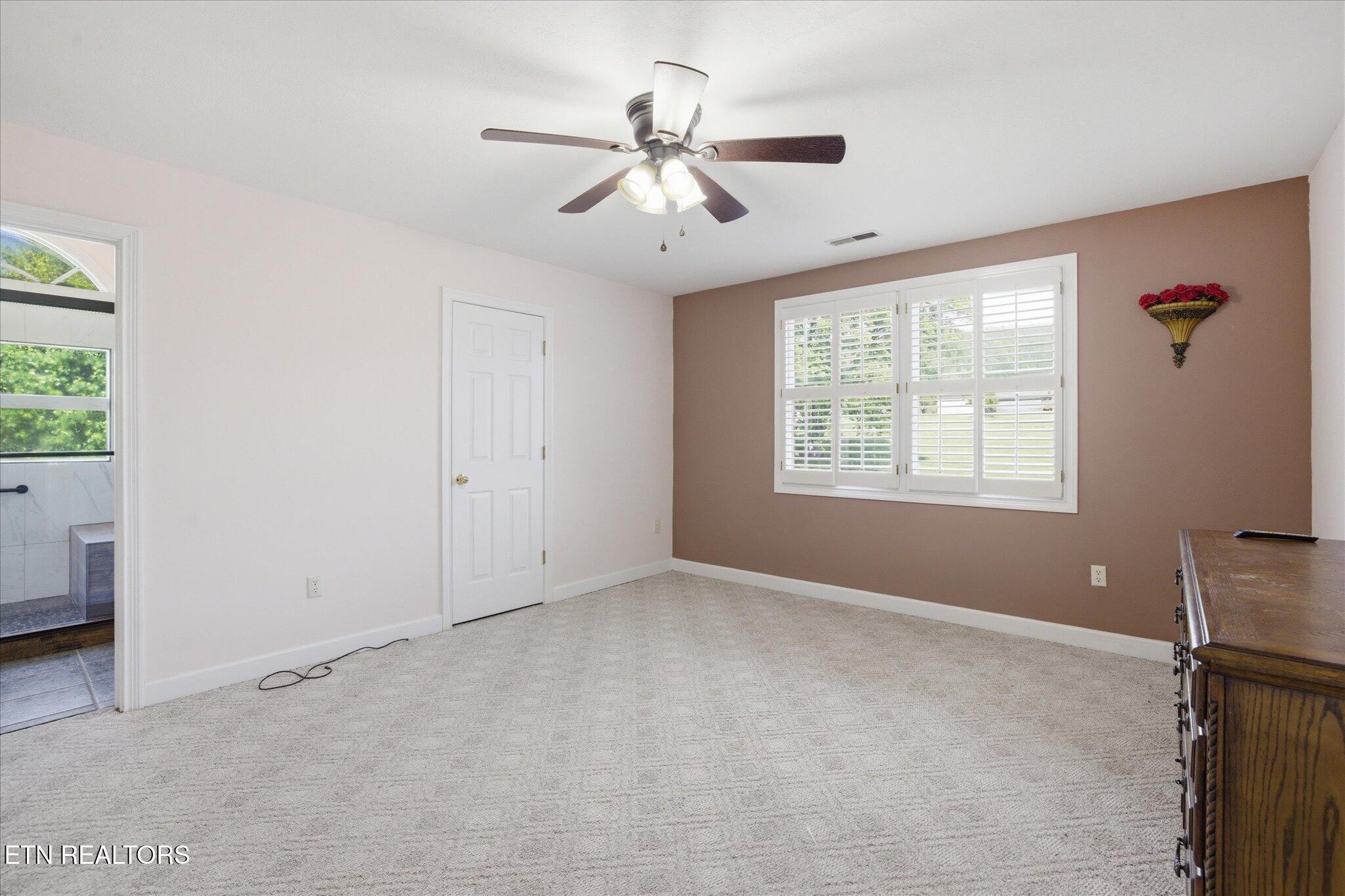 169 Perkins Lane Jacksboro TN 37757