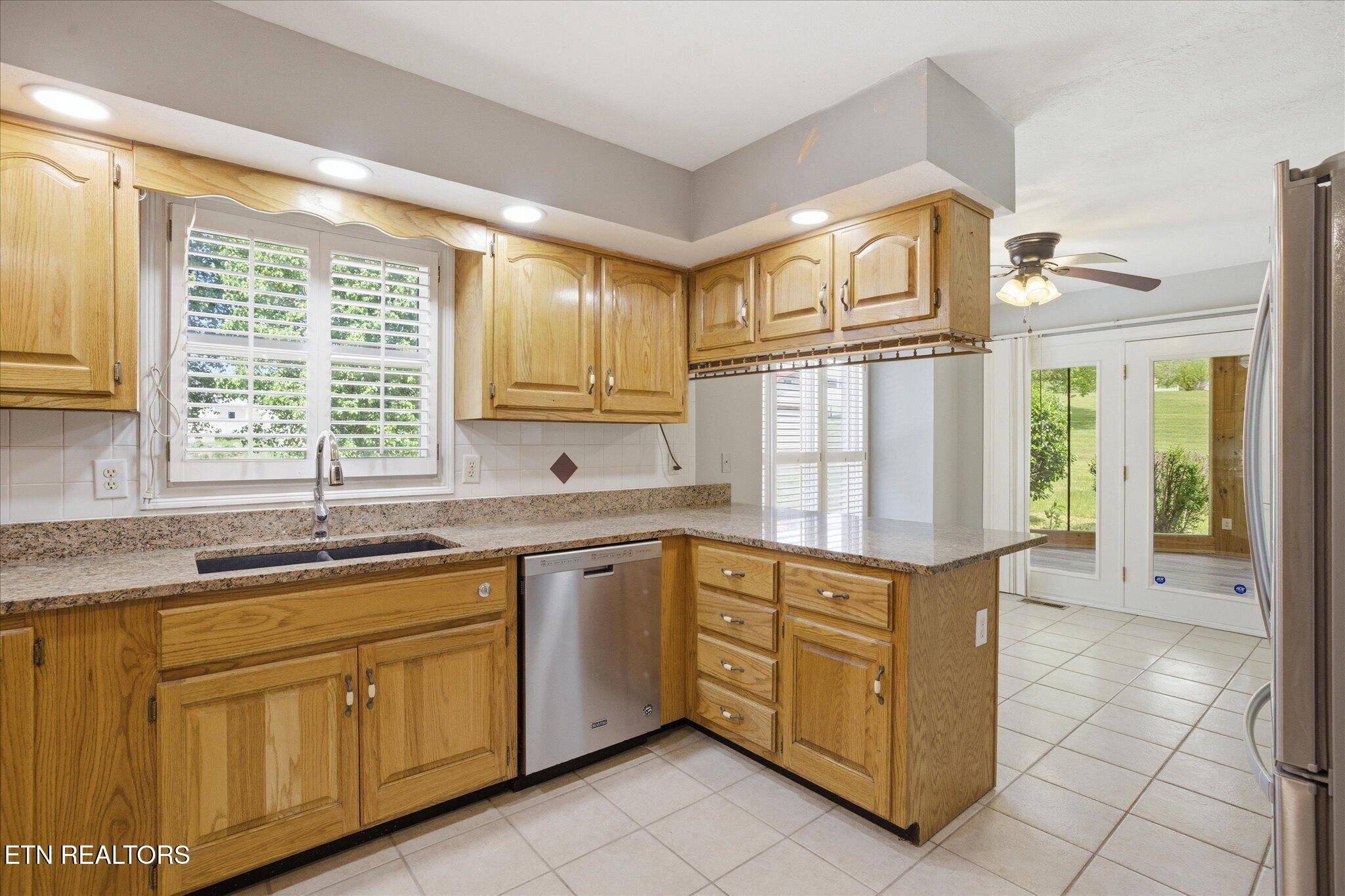 169 Perkins Lane Jacksboro TN 37757