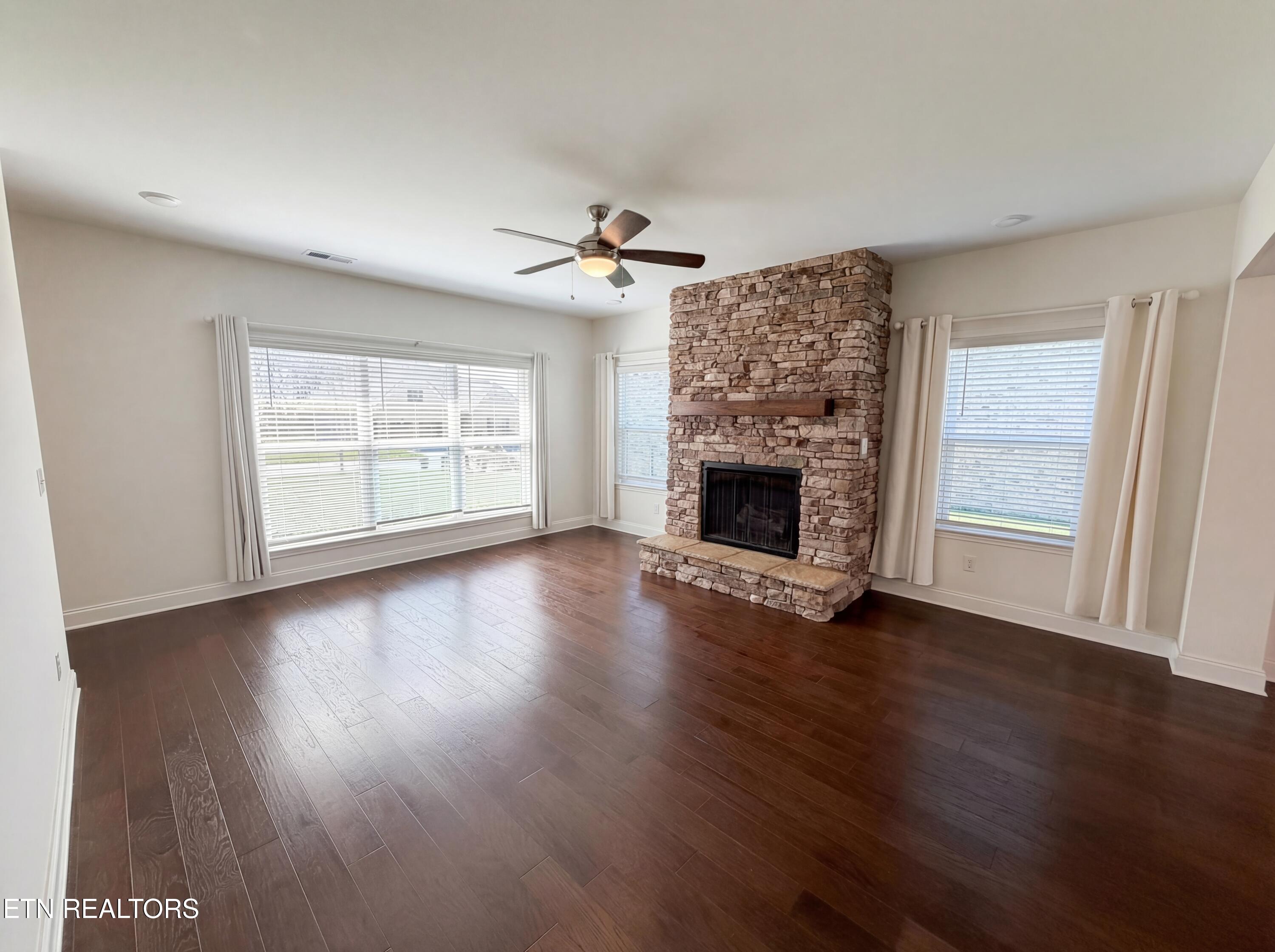2714 Green Ash Lane Knoxville TN 37932