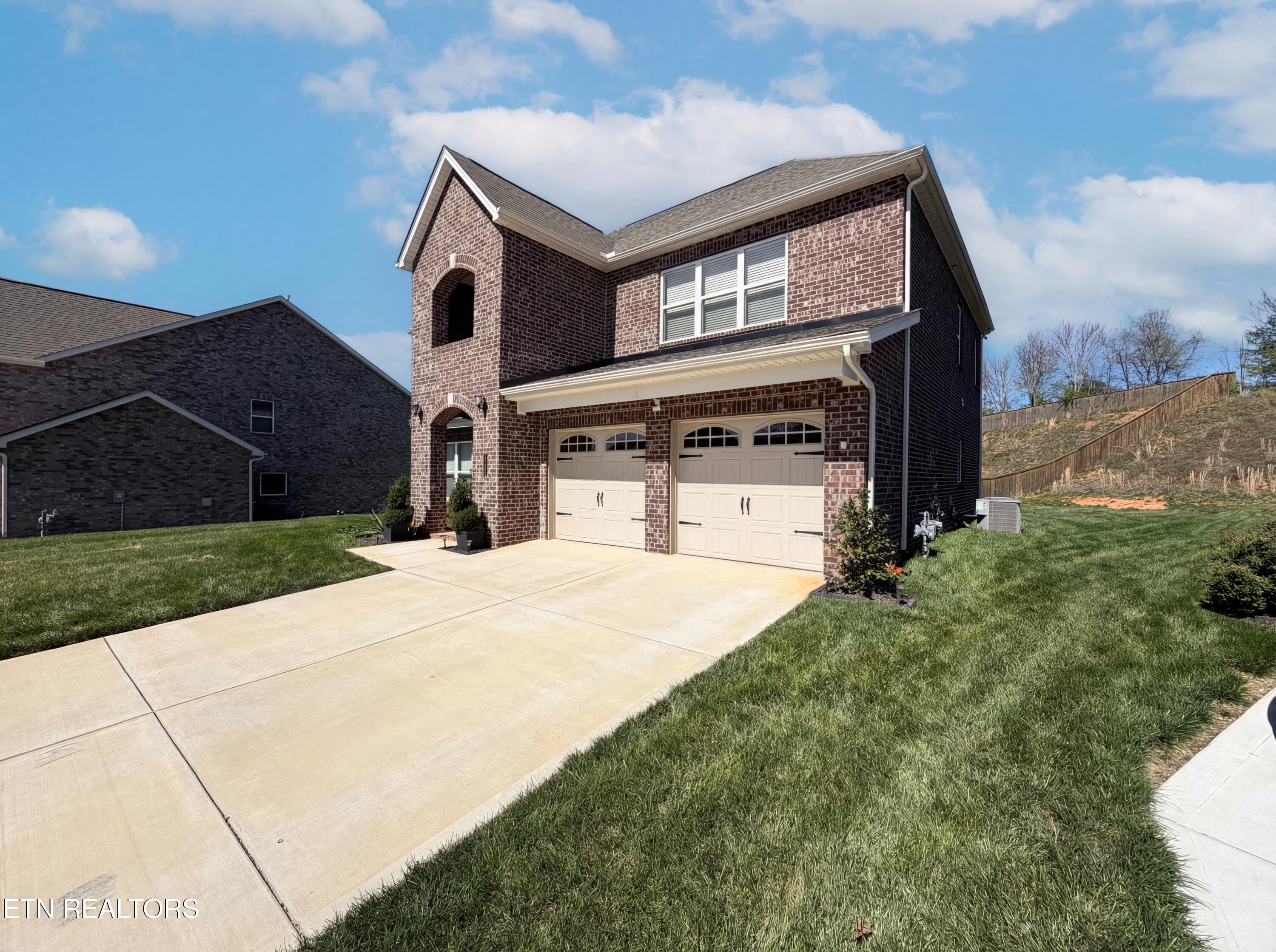 2714 Green Ash Lane Knoxville TN 37932