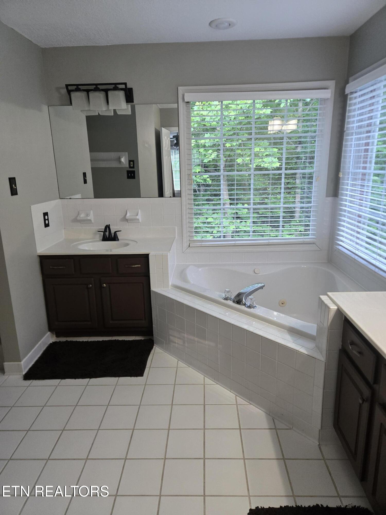 705 Valley Hill Lane Knoxville TN 37922