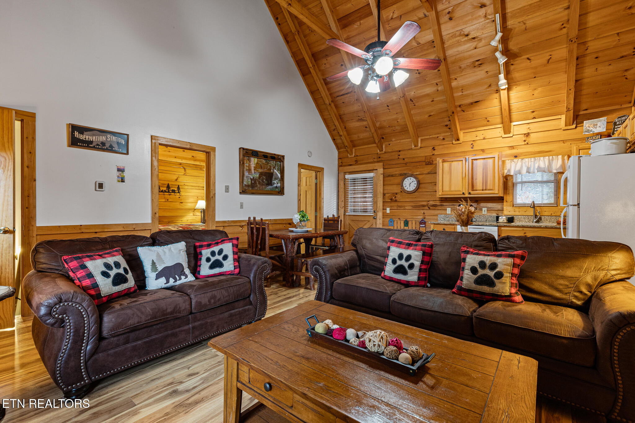 716 Golden Eagle Way Pigeon Forge TN 37863