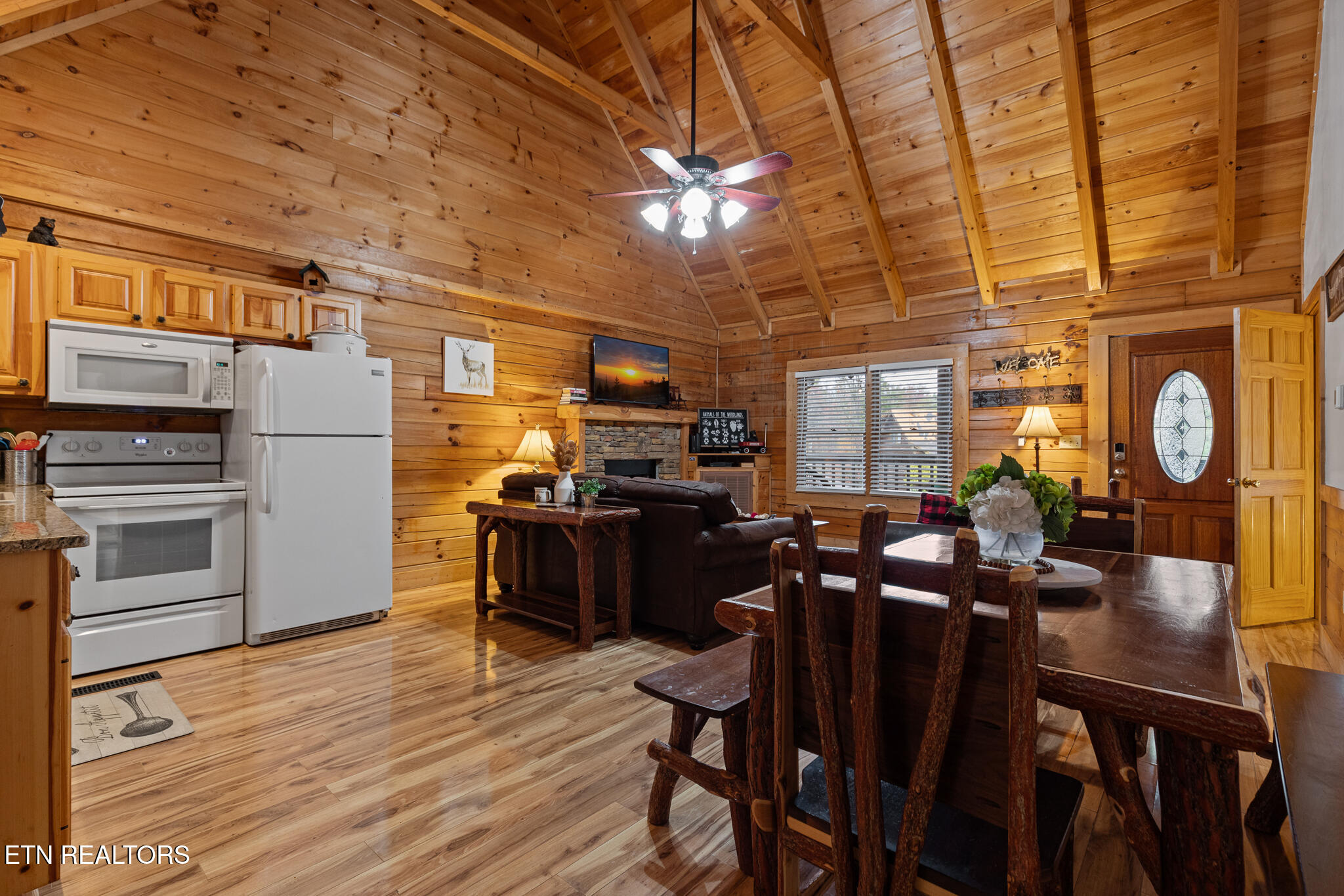 716 Golden Eagle Way Pigeon Forge TN 37863