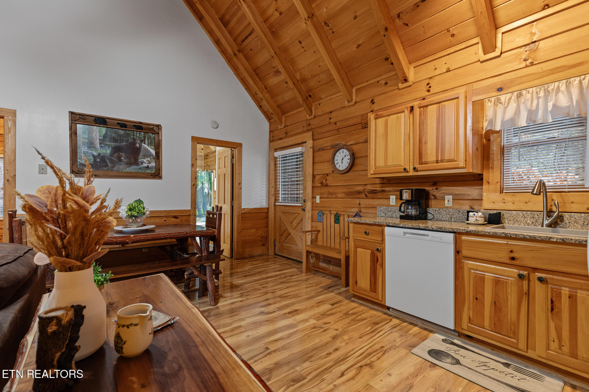 716 Golden Eagle Way Pigeon Forge TN 37863