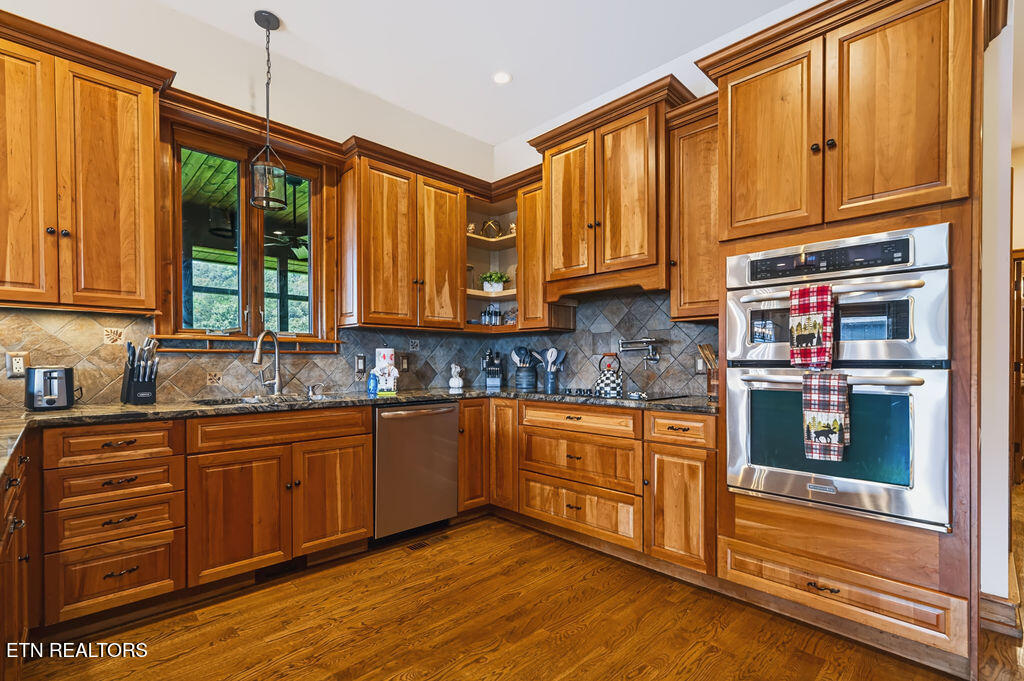 1441 Mountain Ash Way Sevierville TN 37876