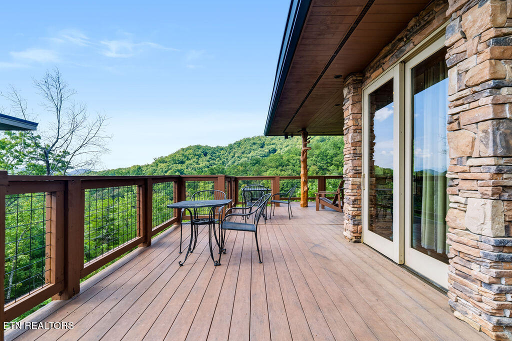 1441 Mountain Ash Way Sevierville TN 37876