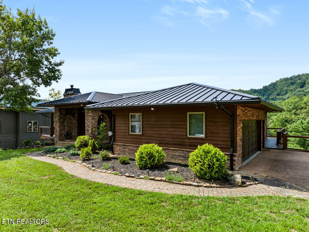 1441 Mountain Ash Way Sevierville TN 37876