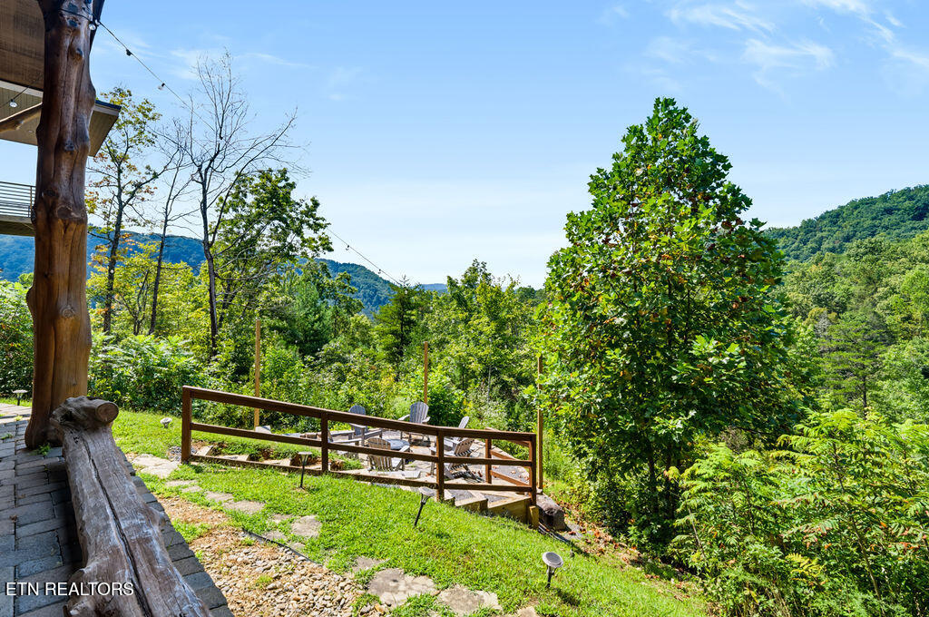 1441 Mountain Ash Way Sevierville TN 37876