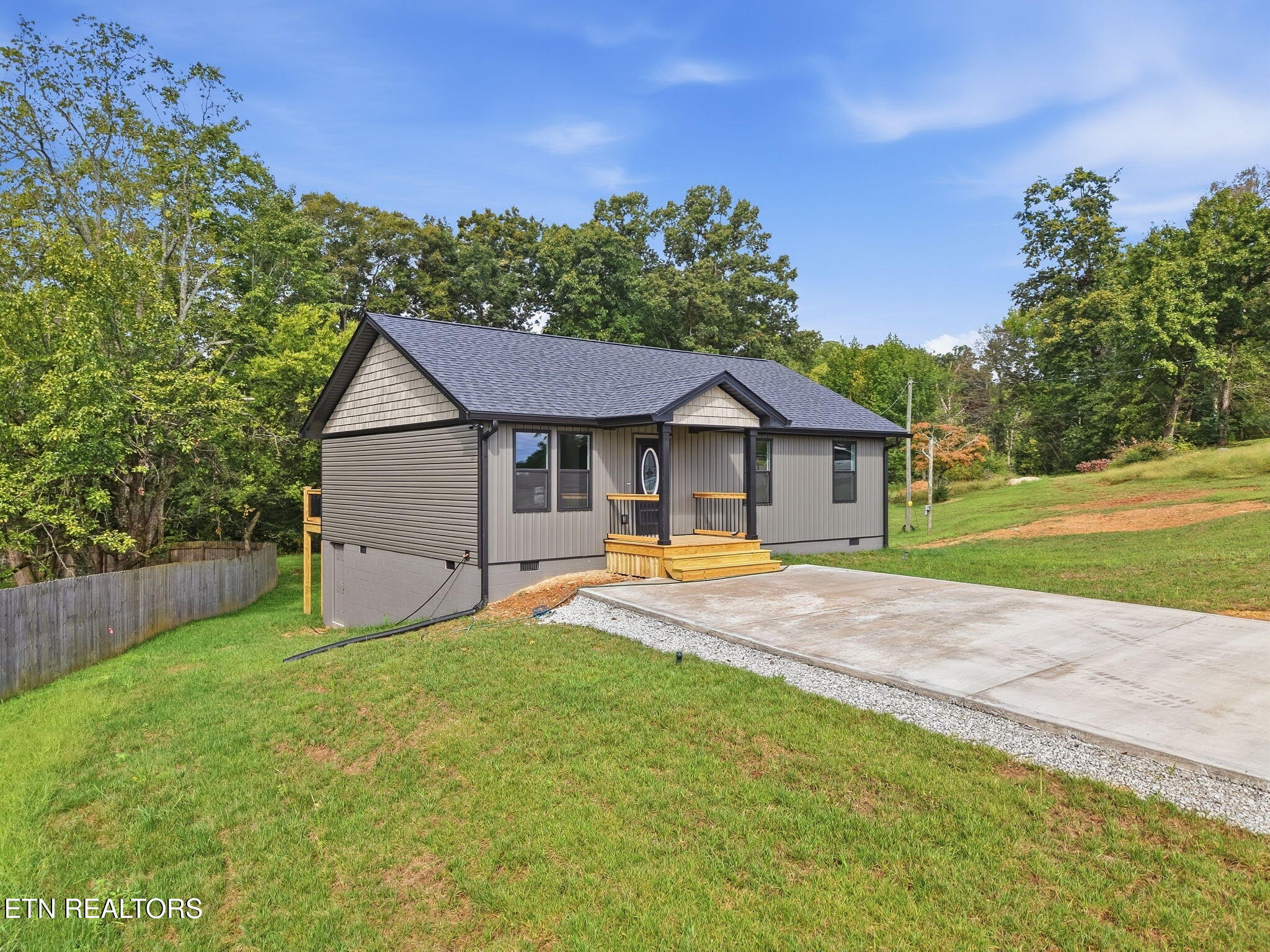207 Long Hollow Road Clinton TN 37716