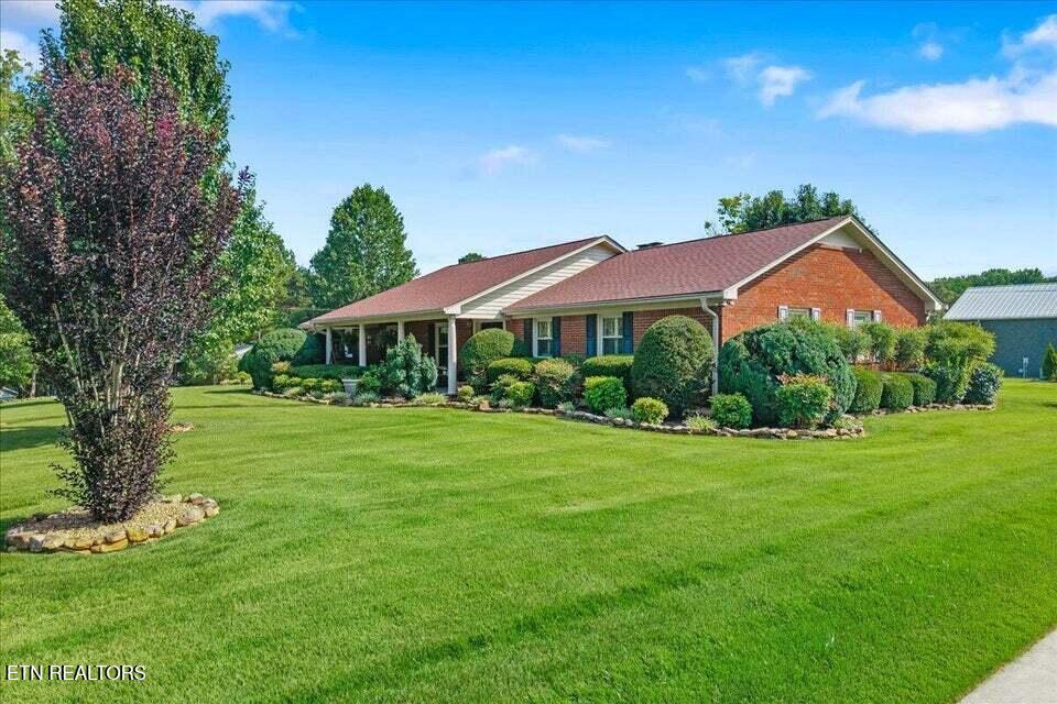 1101 Brentwood Drive Etowah TN 37331