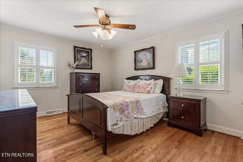 1101 Brentwood Drive Etowah TN 37331