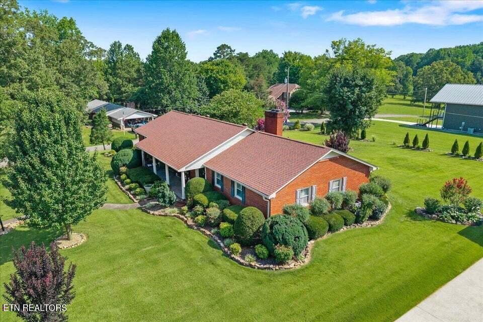 1101 Brentwood Drive Etowah TN 37331