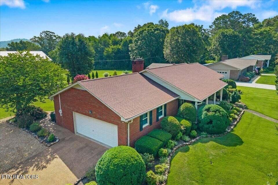 1101 Brentwood Drive Etowah TN 37331