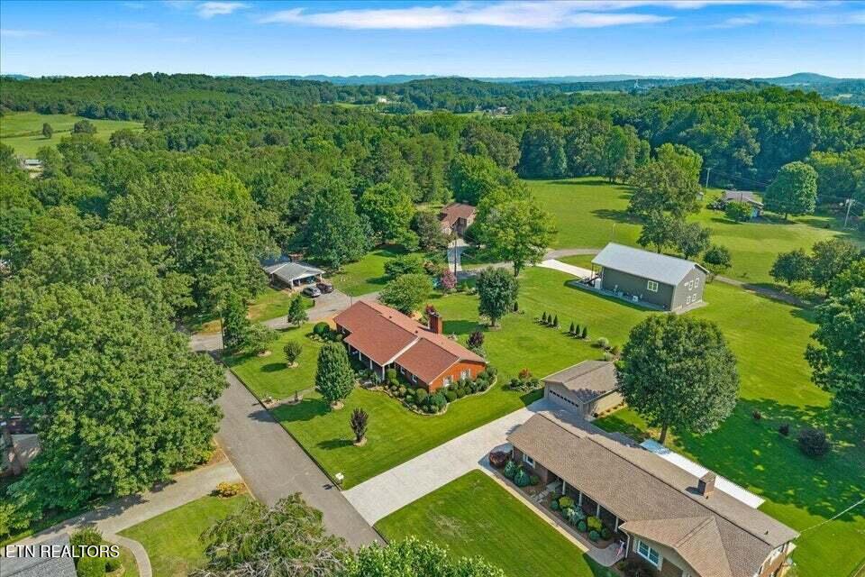 1101 Brentwood Drive Etowah TN 37331