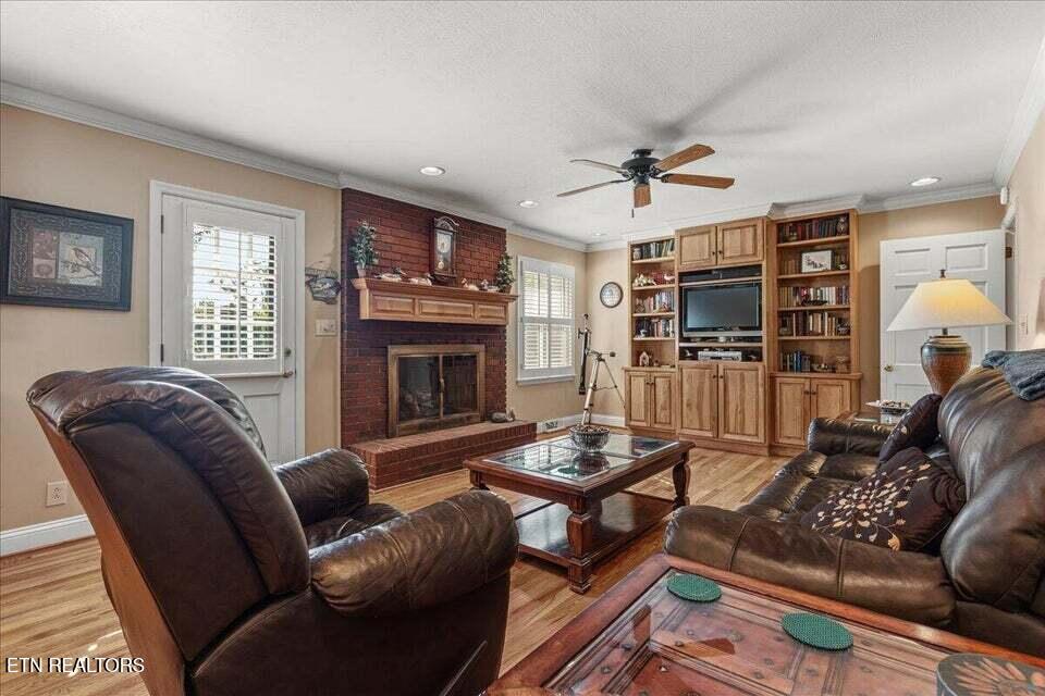 1101 Brentwood Drive Etowah TN 37331