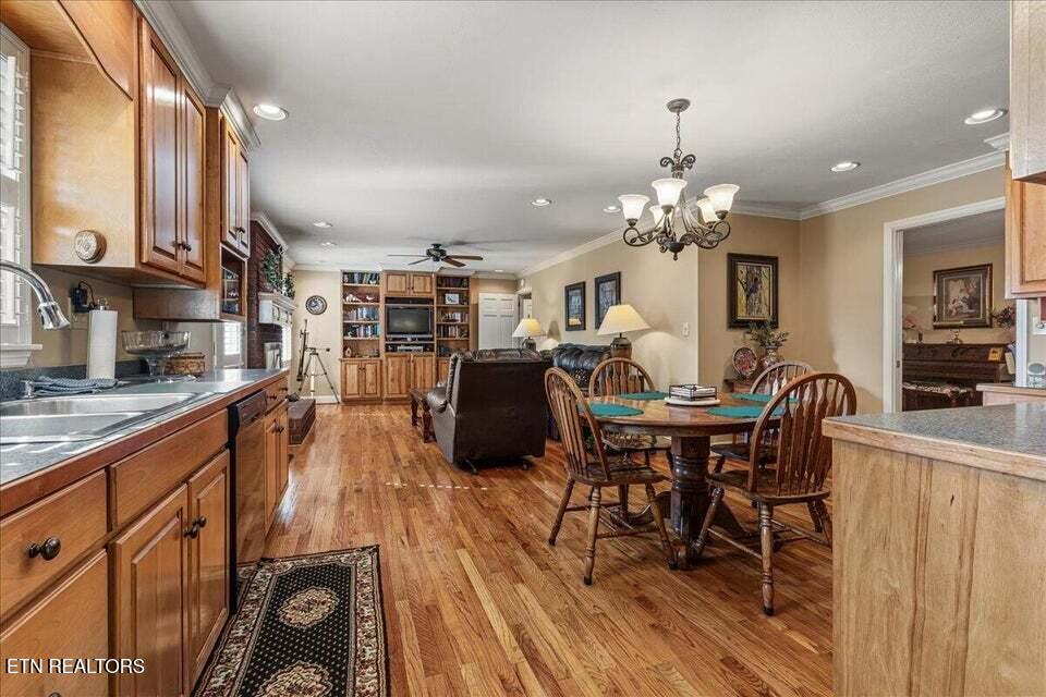 1101 Brentwood Drive Etowah TN 37331