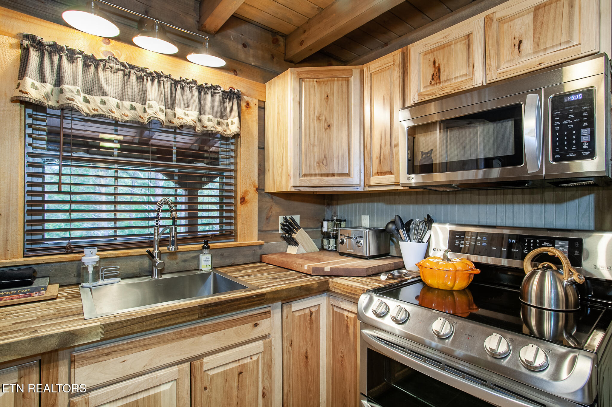 218 Rule Way Sevierville TN 37876