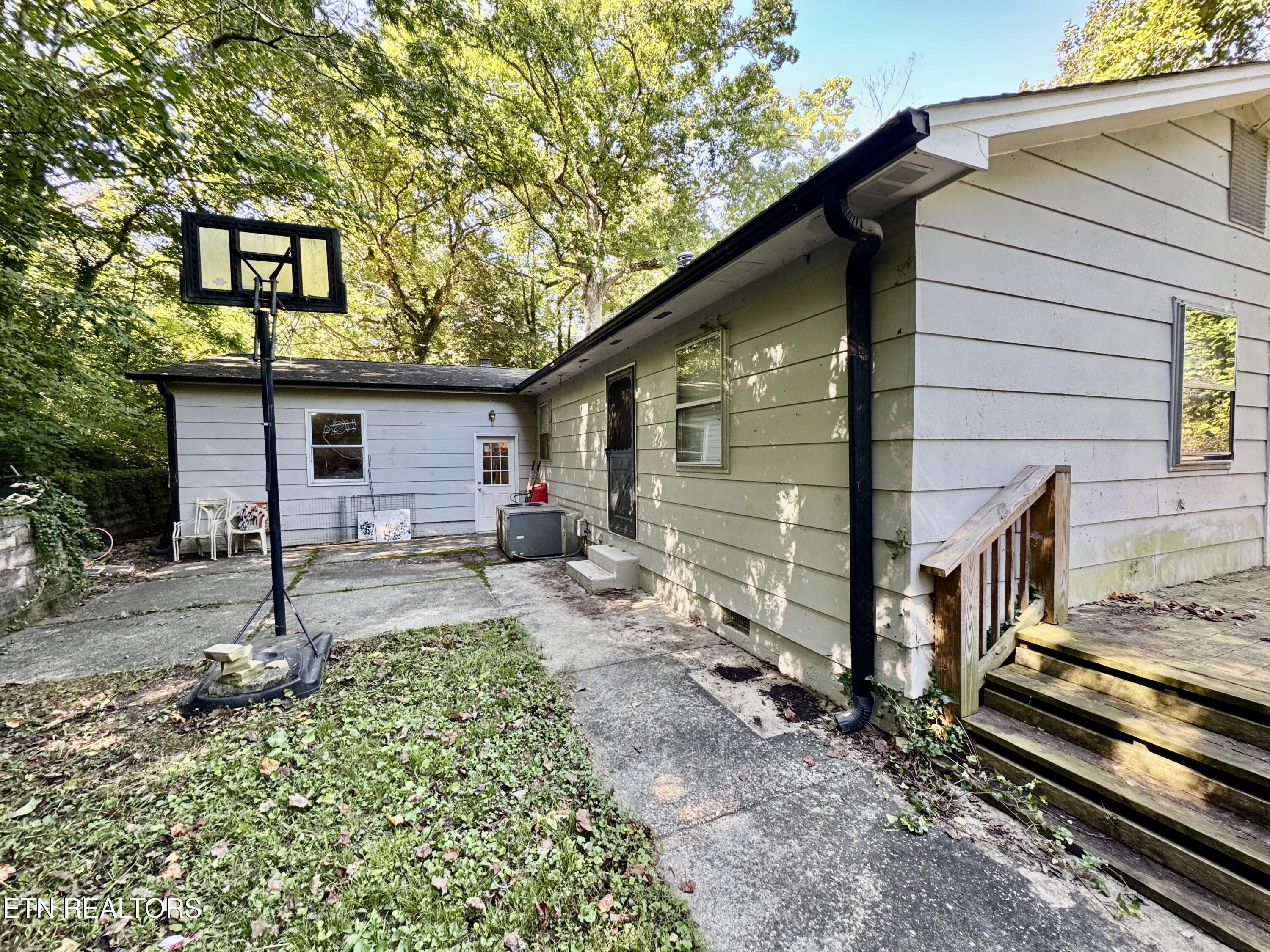 128 Bettis Lane Kingston TN 37763