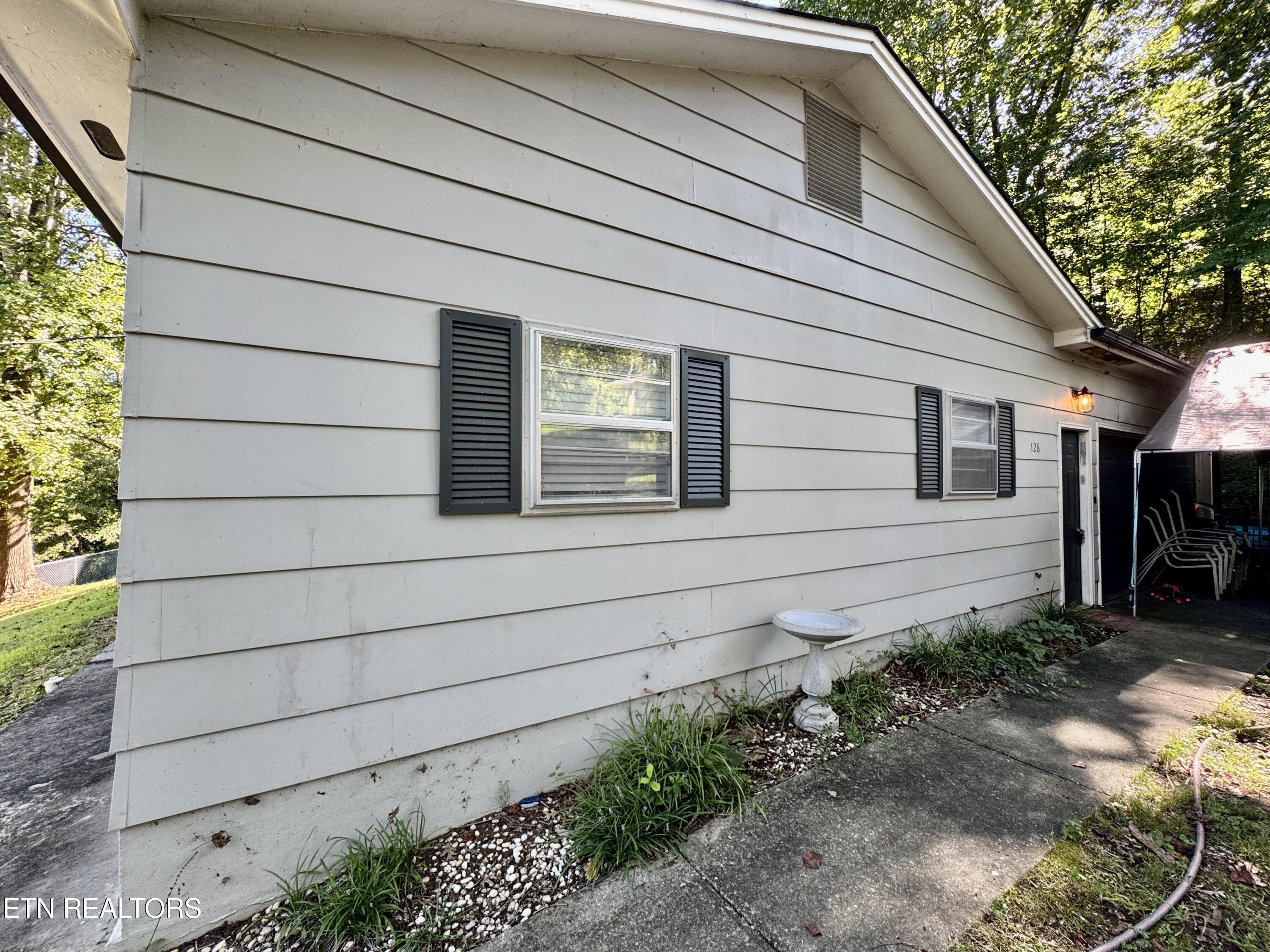 128 Bettis Lane Kingston TN 37763