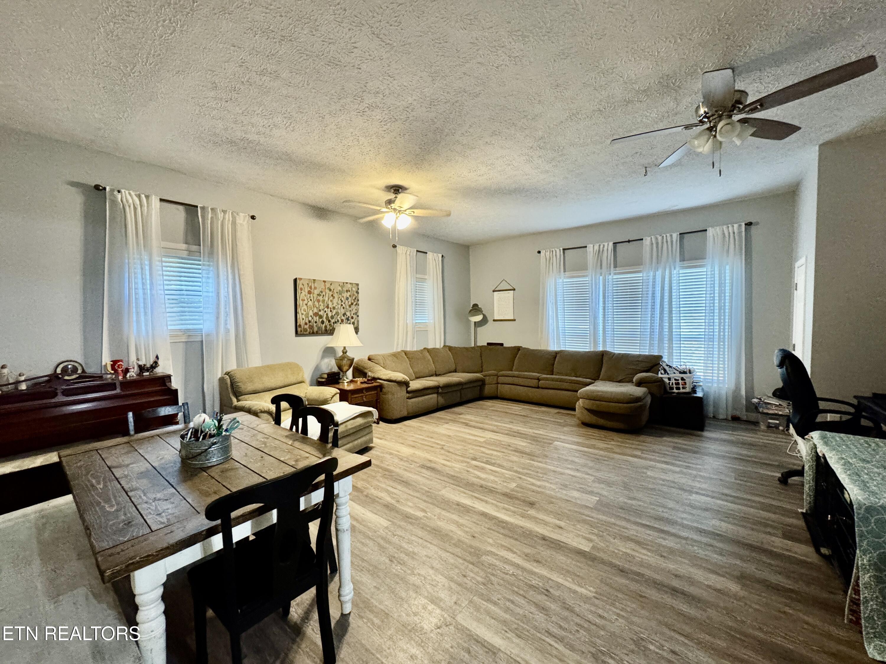128 Bettis Lane Kingston TN 37763