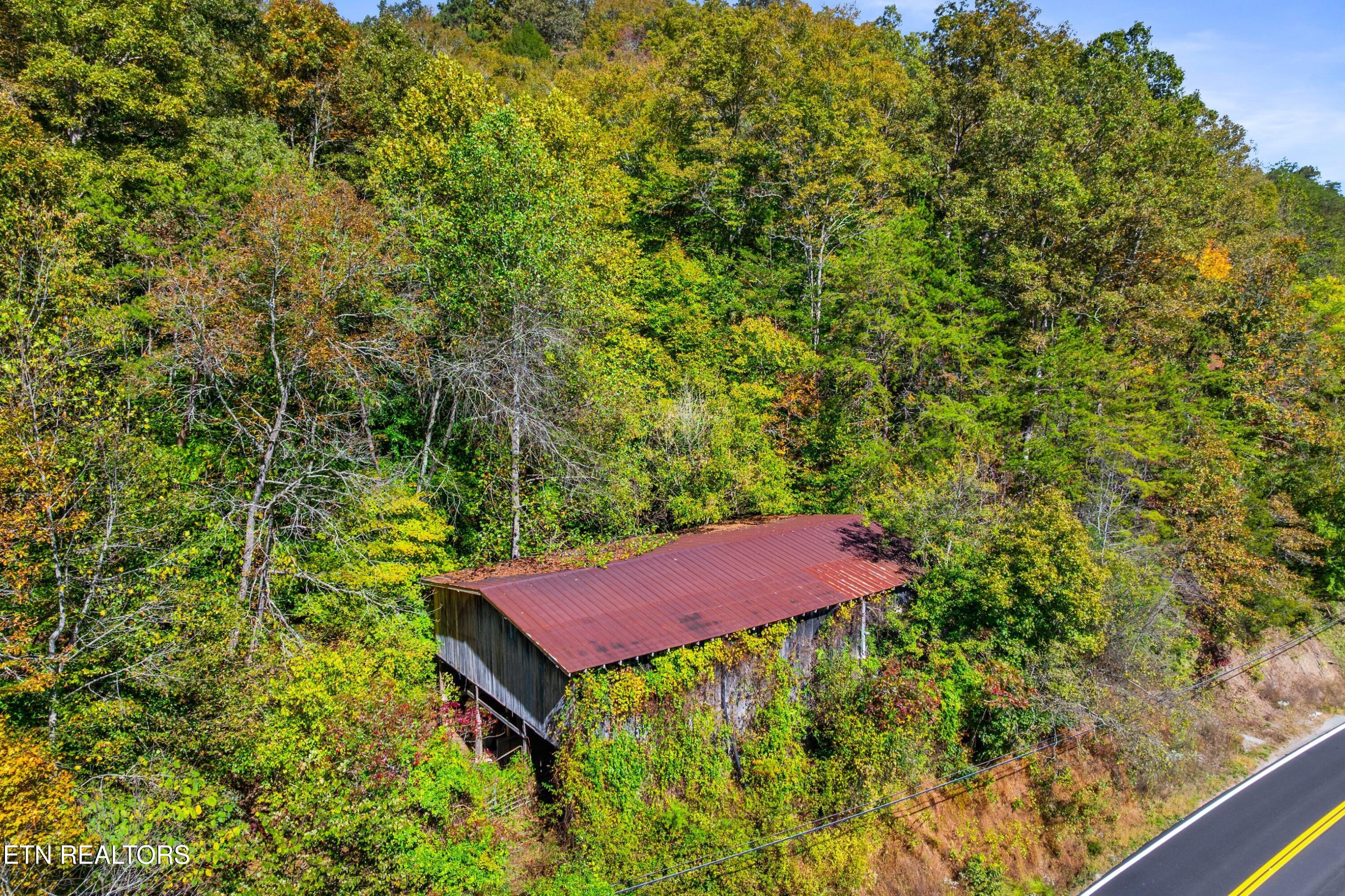 1435 Tn-33 Tazewell TN 37879