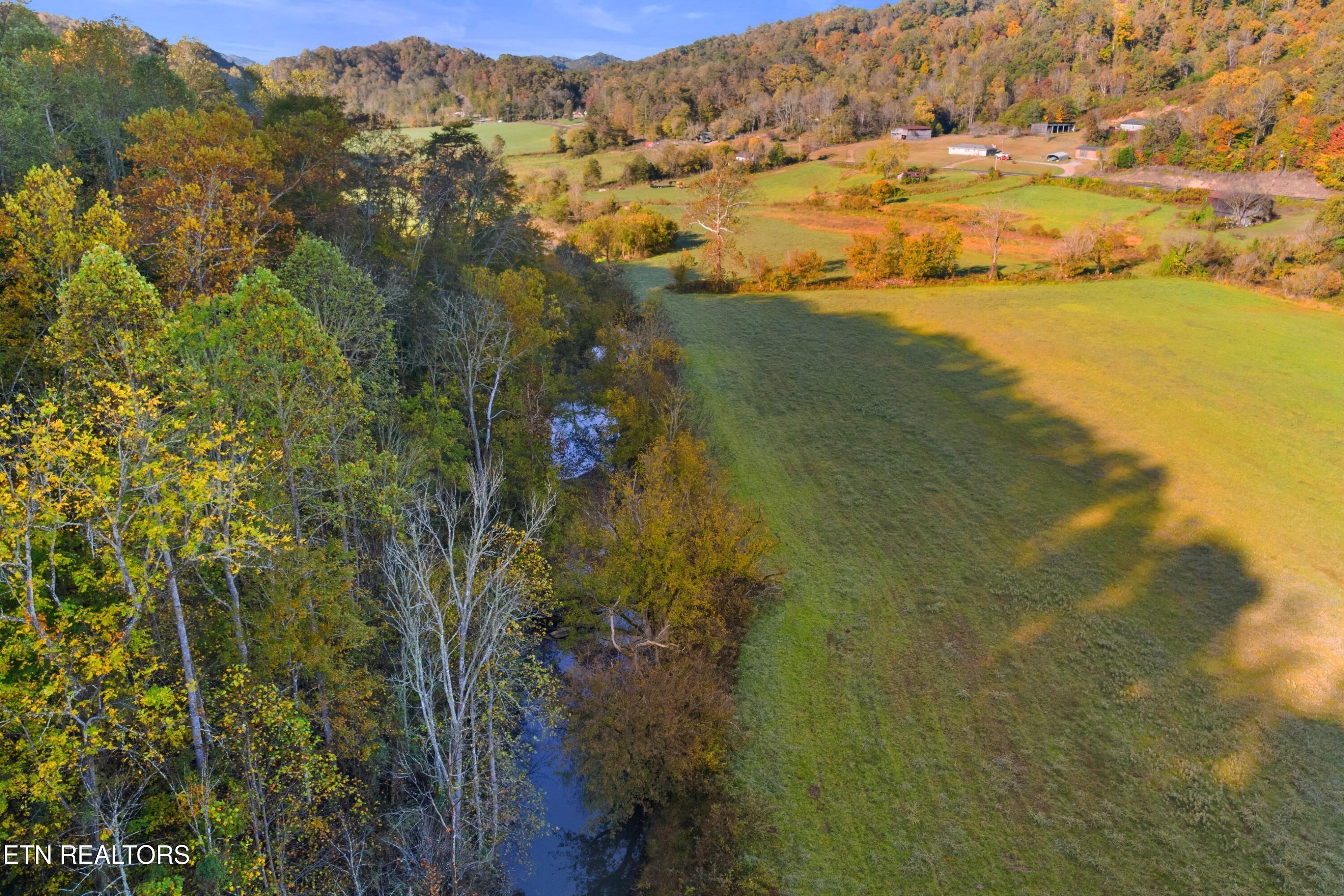 1435 Tn-33 Tazewell TN 37879