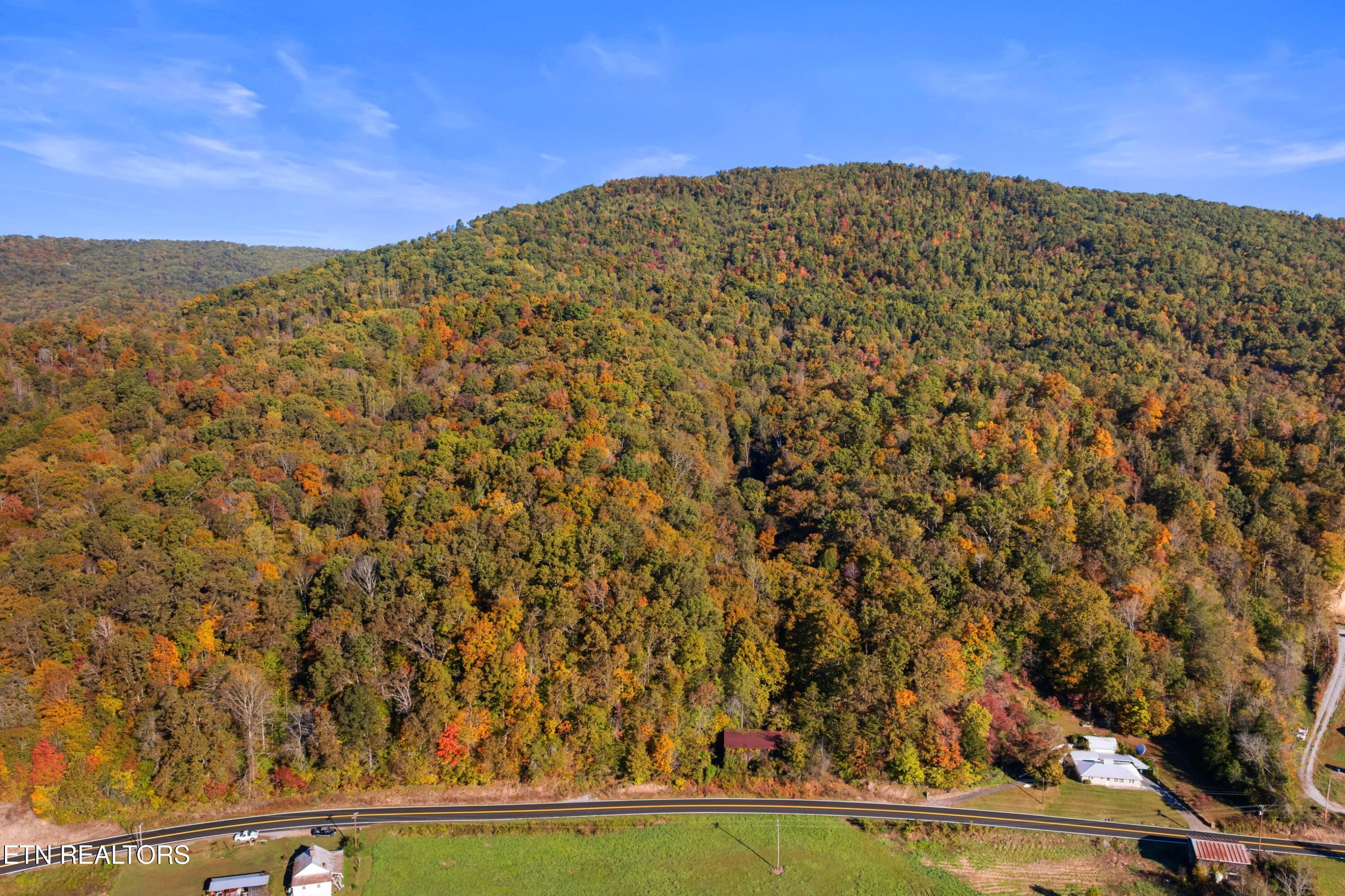 1435 Tn-33 Tazewell TN 37879