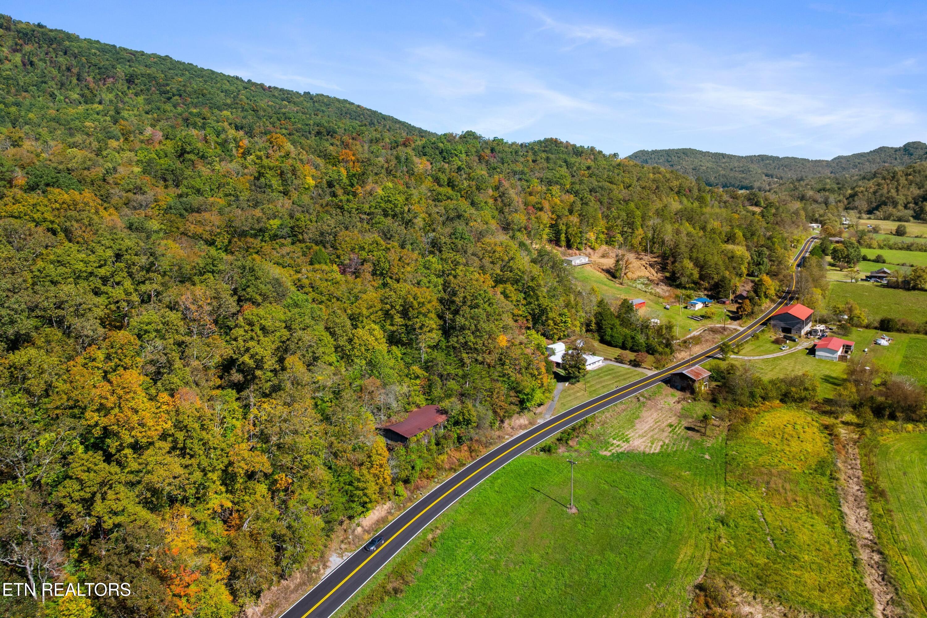 1435 Tn-33 Tazewell TN 37879
