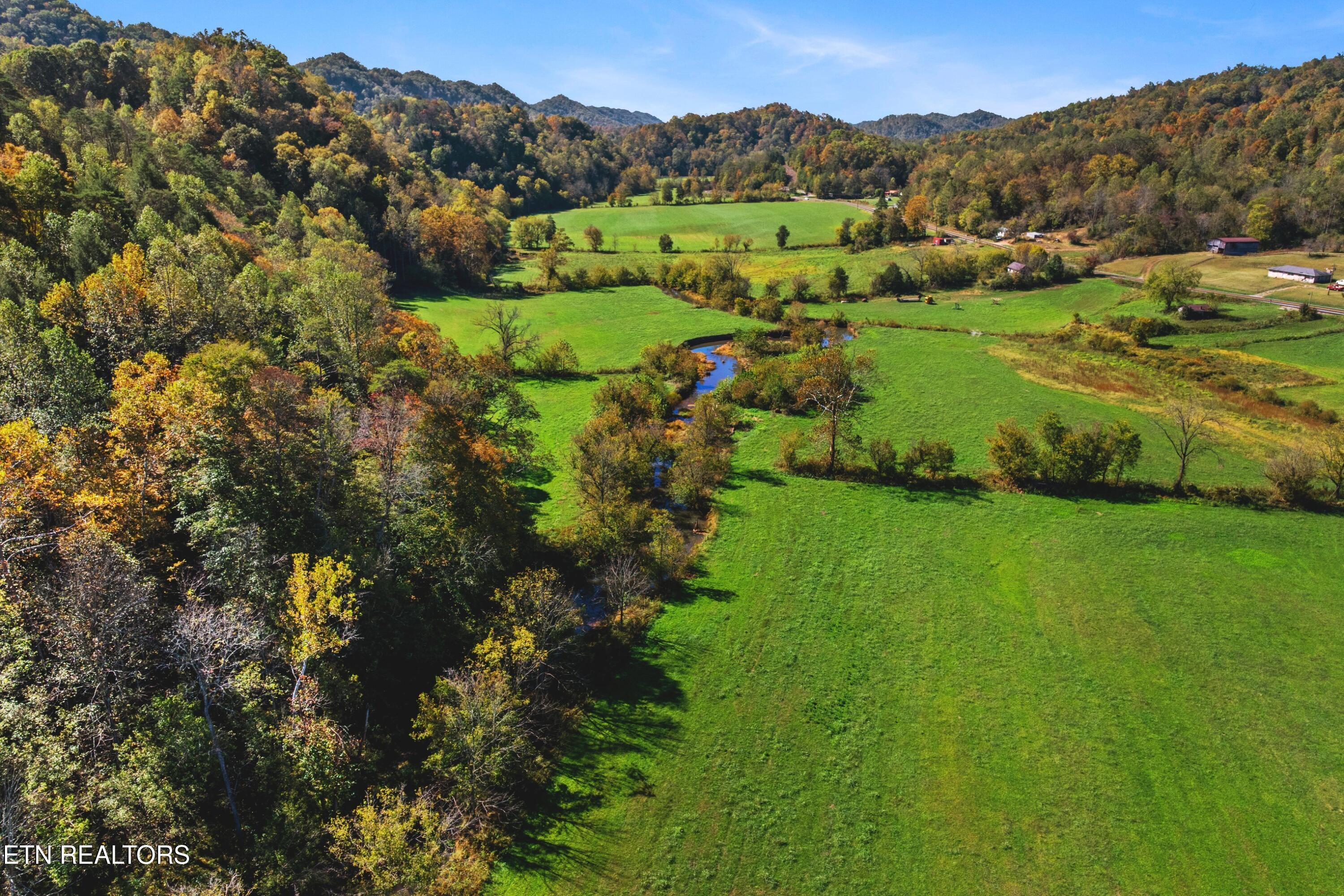 1435 Tn-33 Tazewell TN 37879