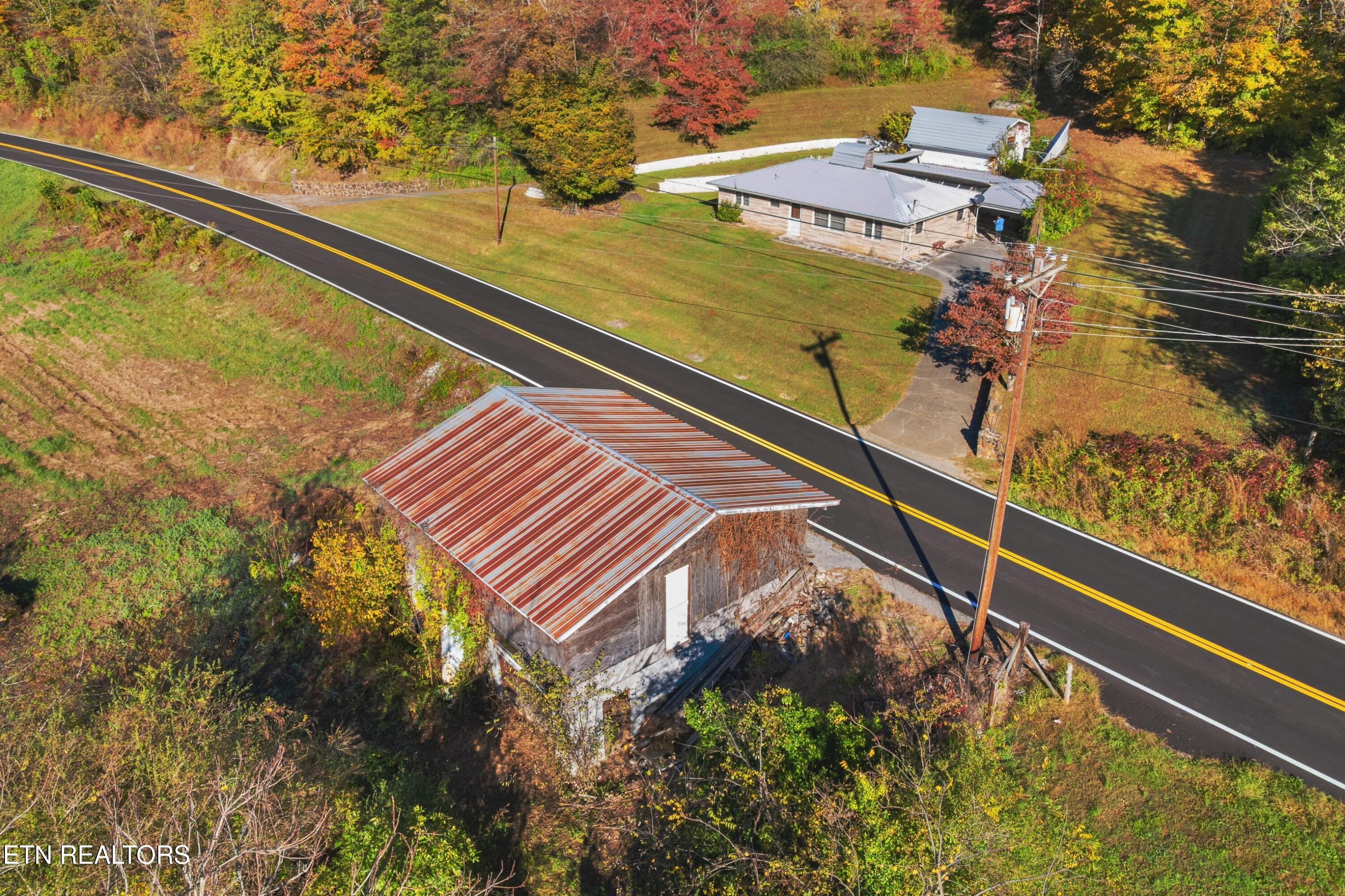 1435 Tn-33 Tazewell TN 37879
