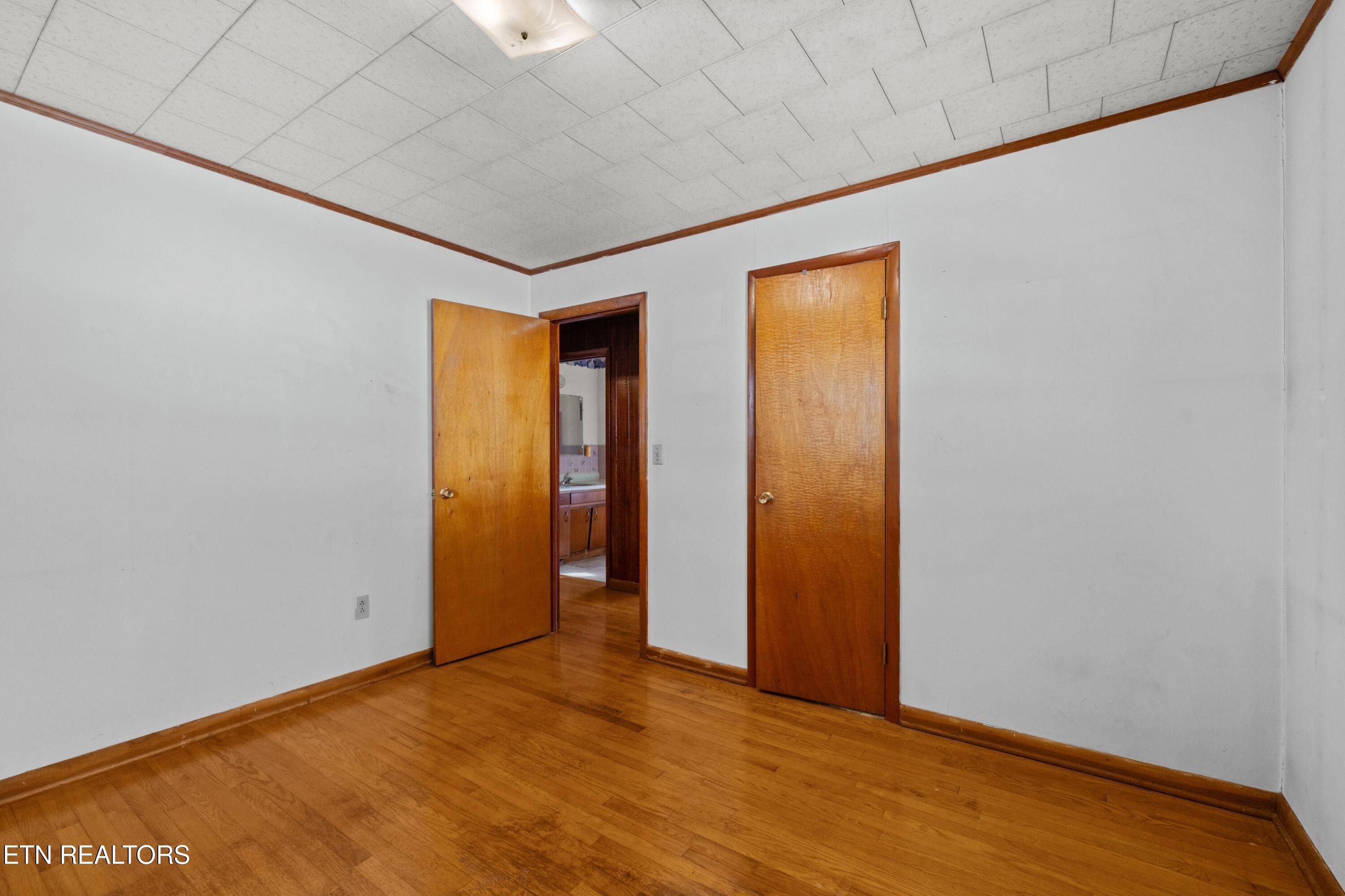 1435 Tn-33 Tazewell TN 37879