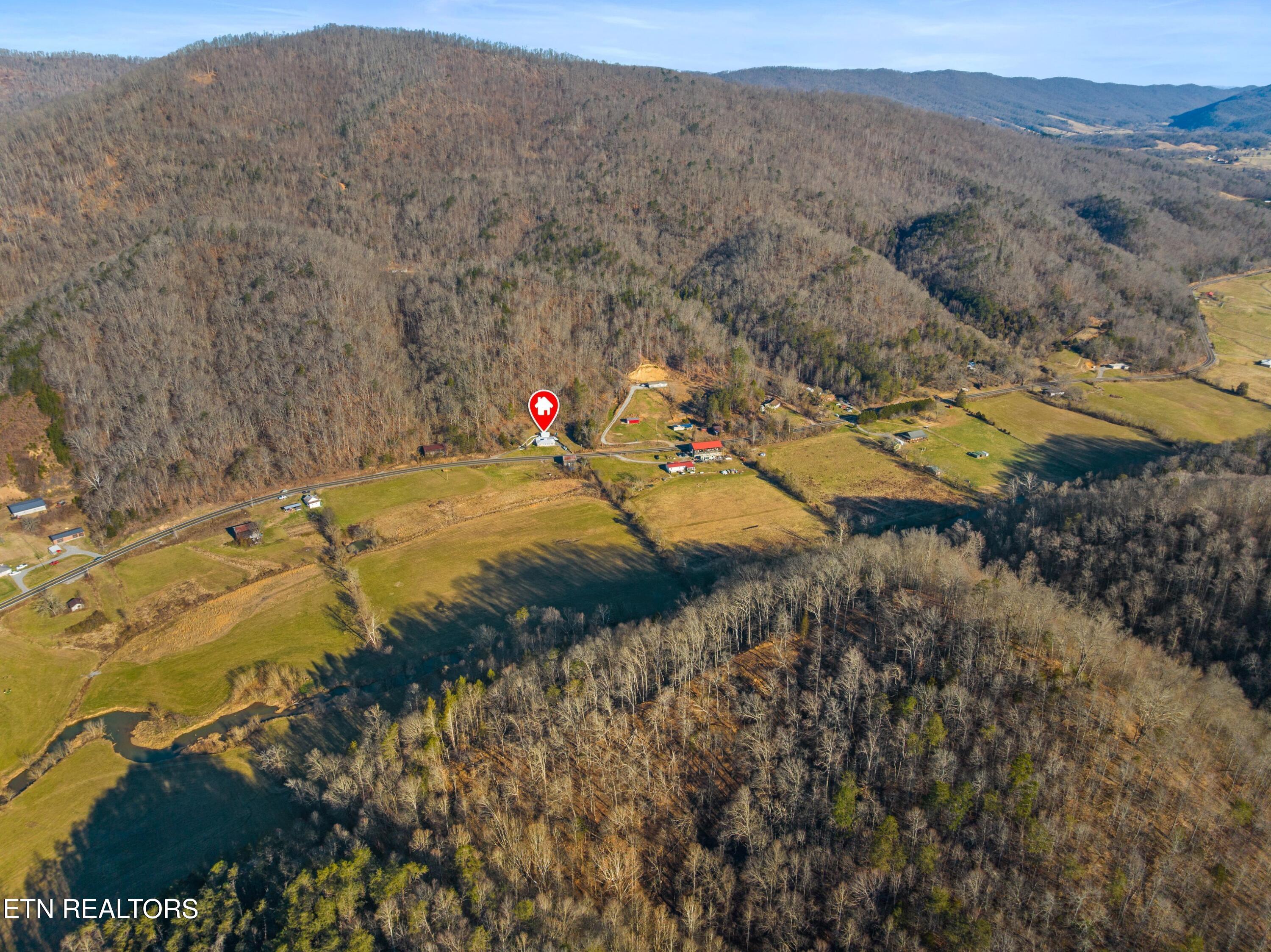 1435 Tn-33 Tazewell TN 37879