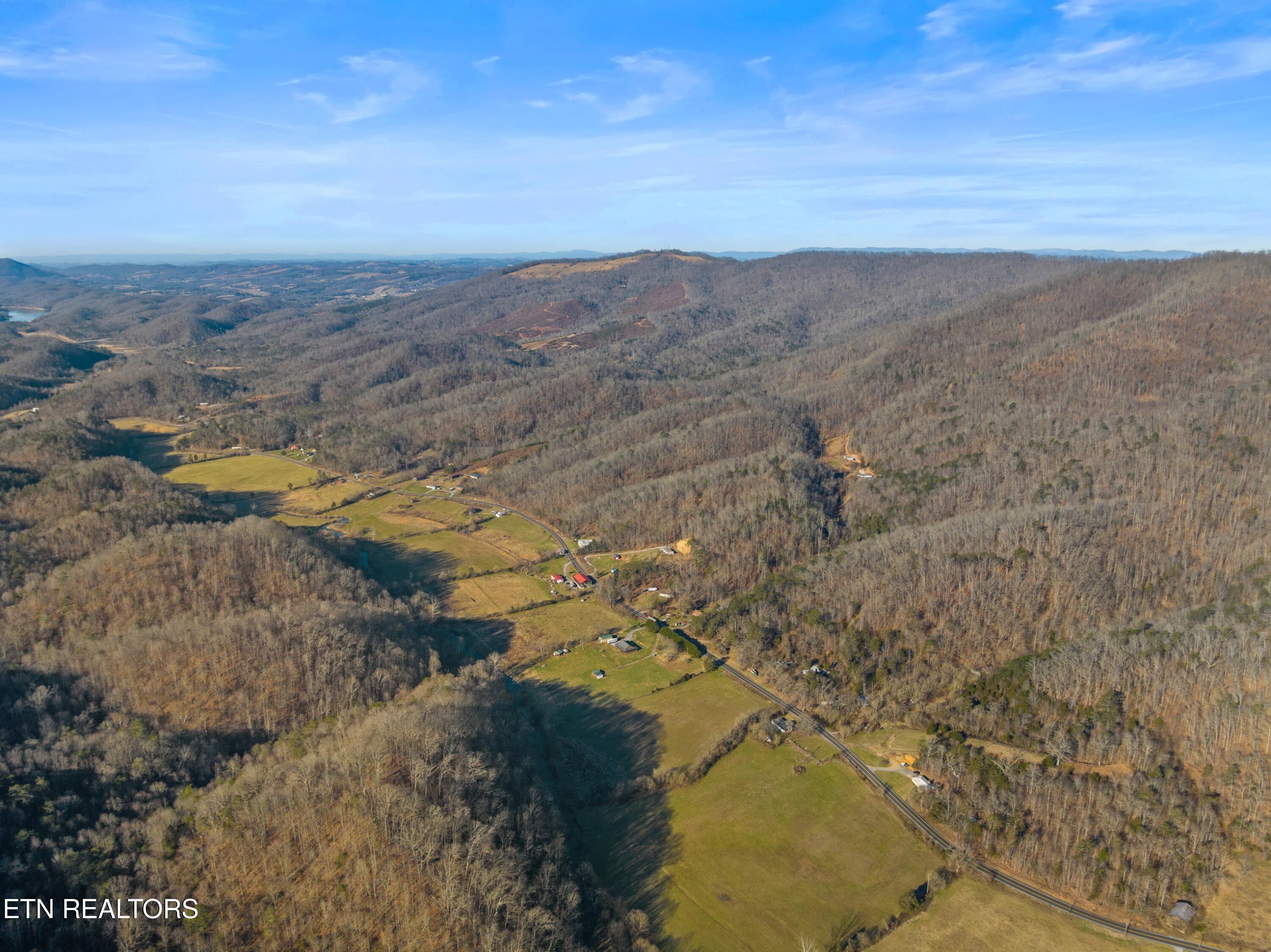 1435 Tn-33 Tazewell TN 37879
