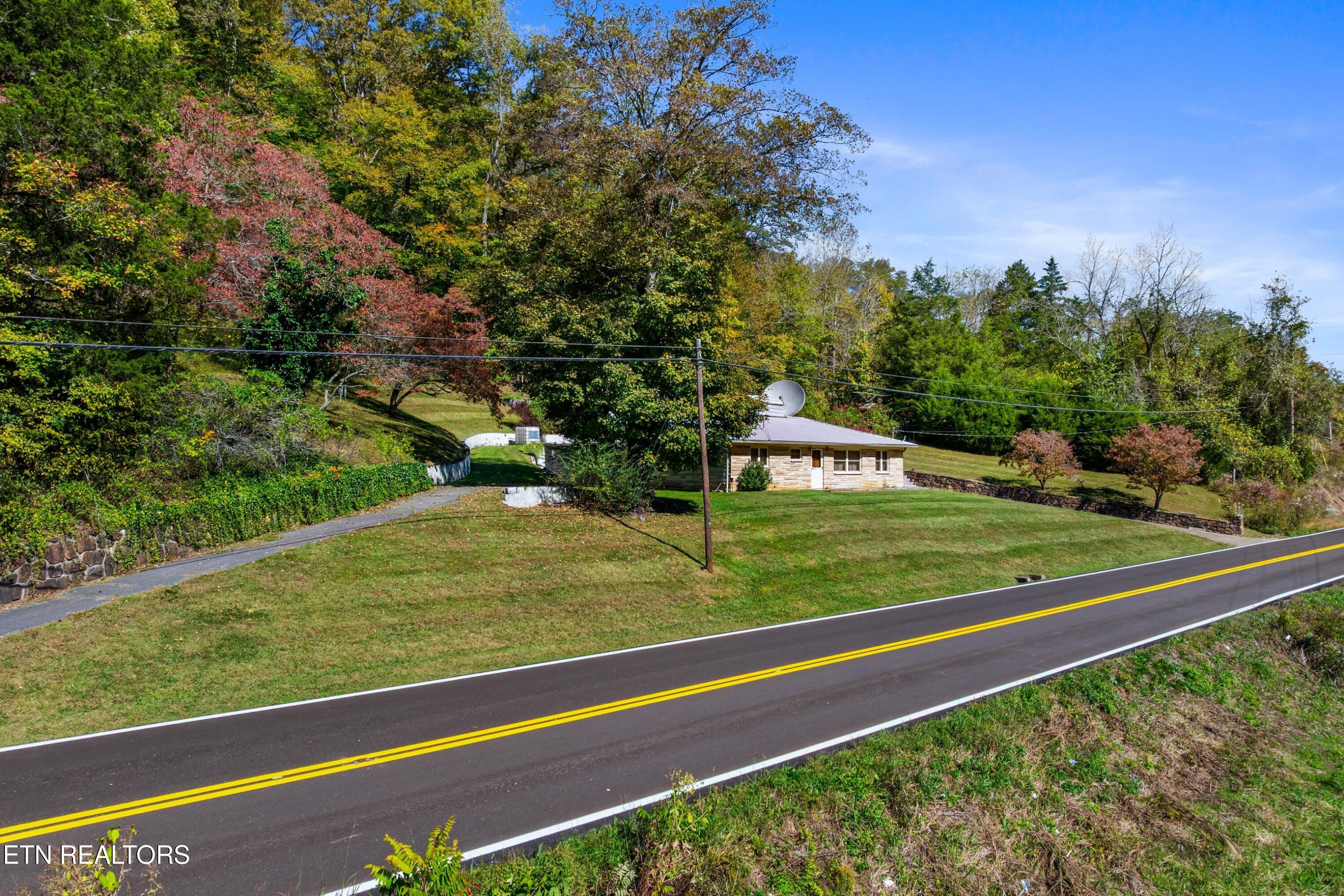 1435 Tn-33 Tazewell TN 37879