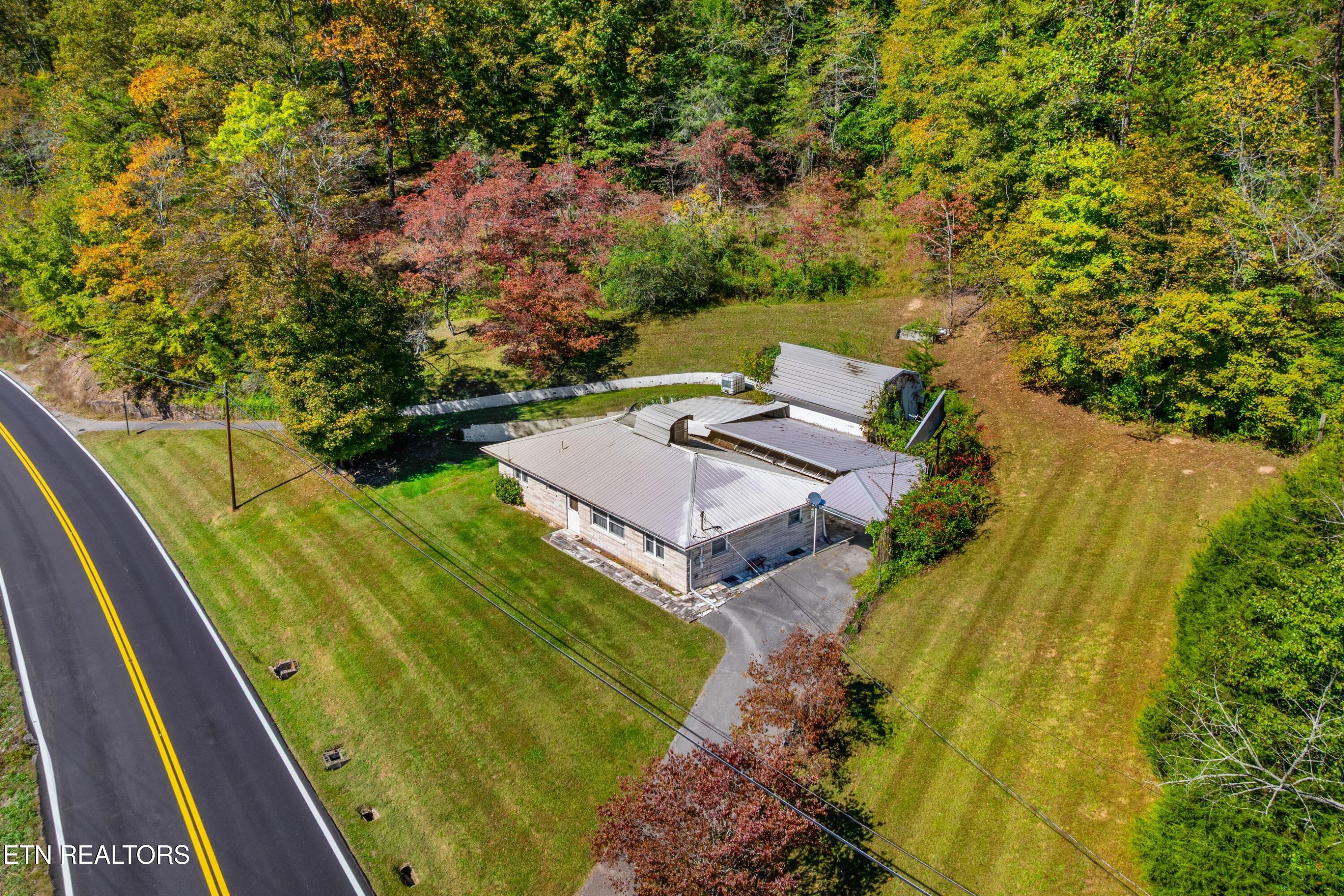1435 Tn-33 Tazewell TN 37879