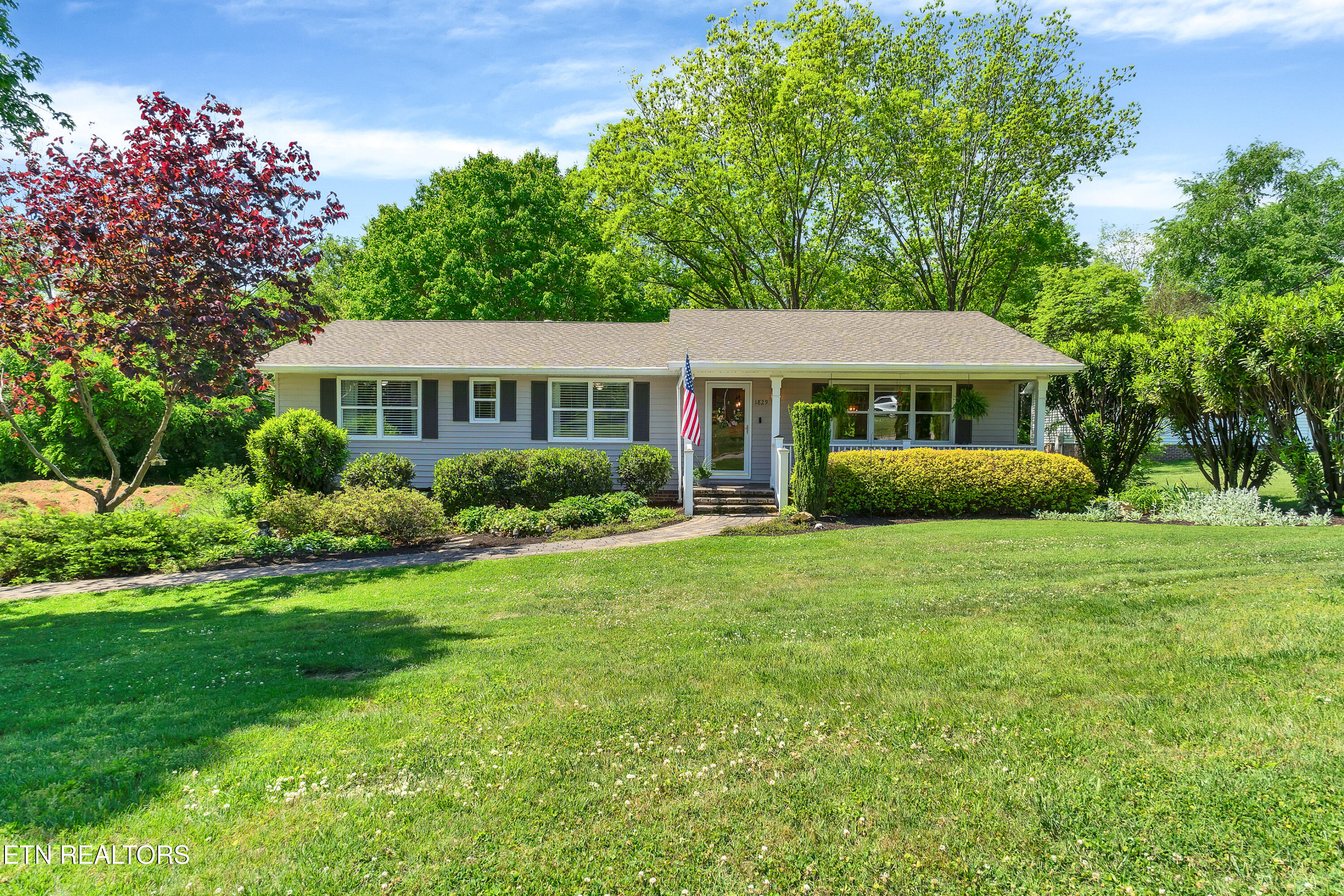 1829 Maggie Street Maryville TN 37803