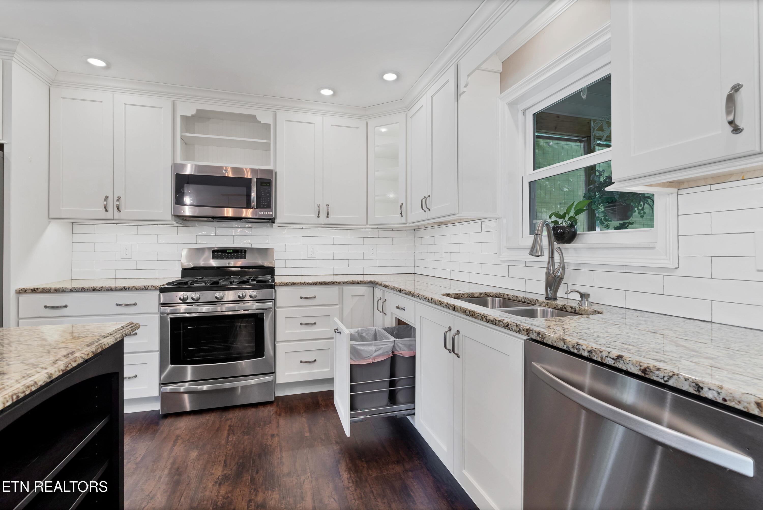 1829 Maggie Street Maryville TN 37803