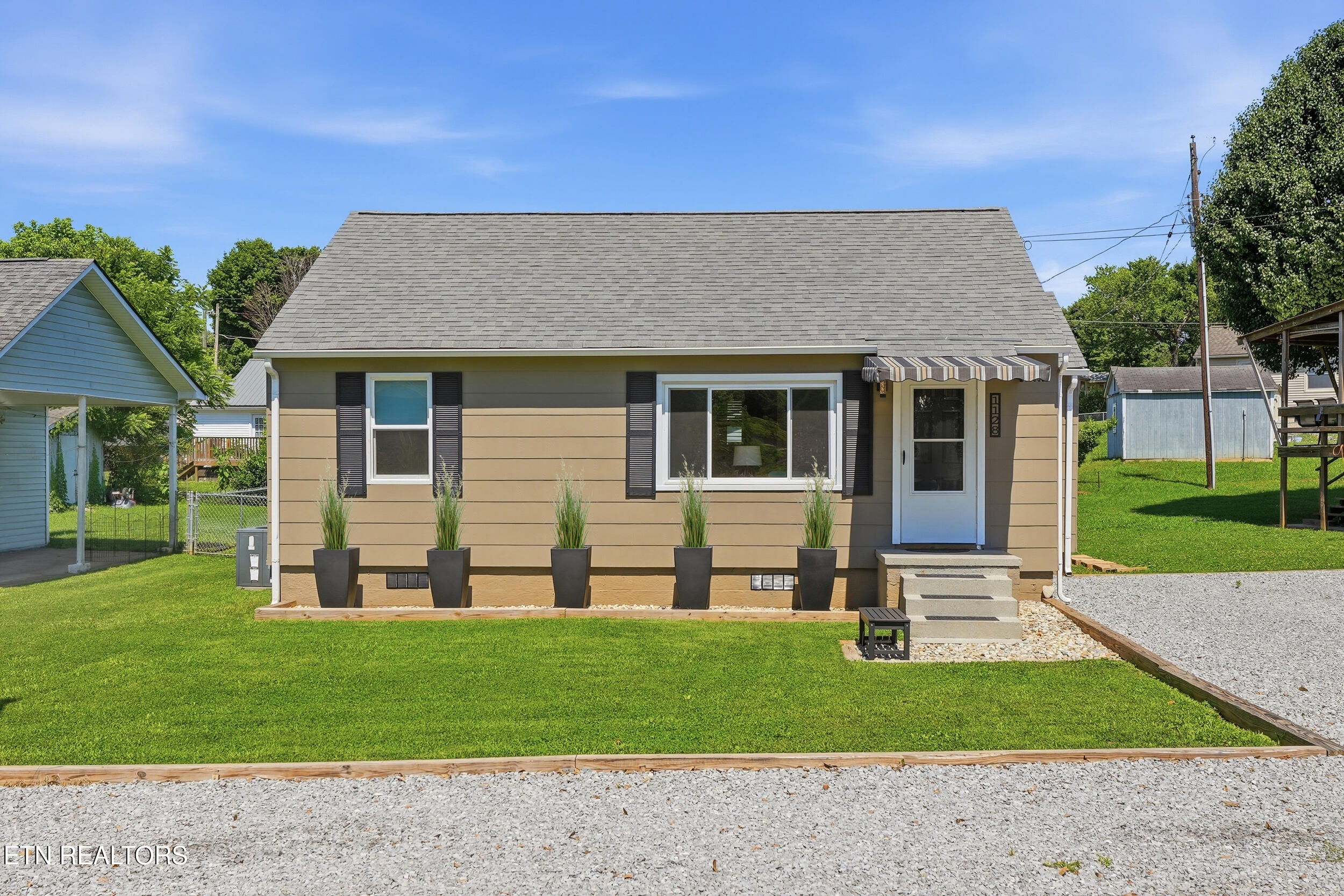 1128 Huffland Drive Loudon TN 37774