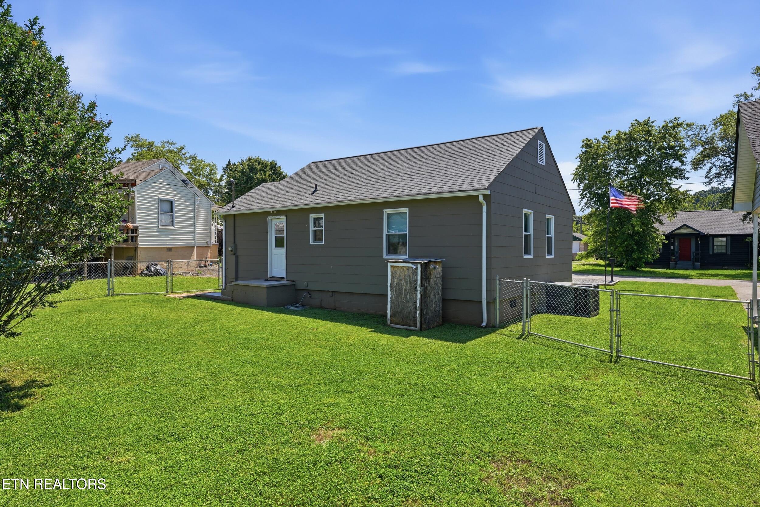 1128 Huffland Drive Loudon TN 37774