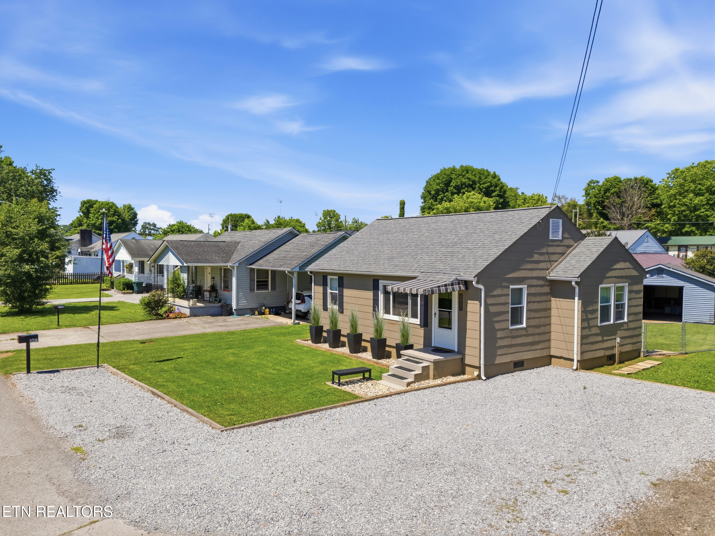 1128 Huffland Drive Loudon TN 37774