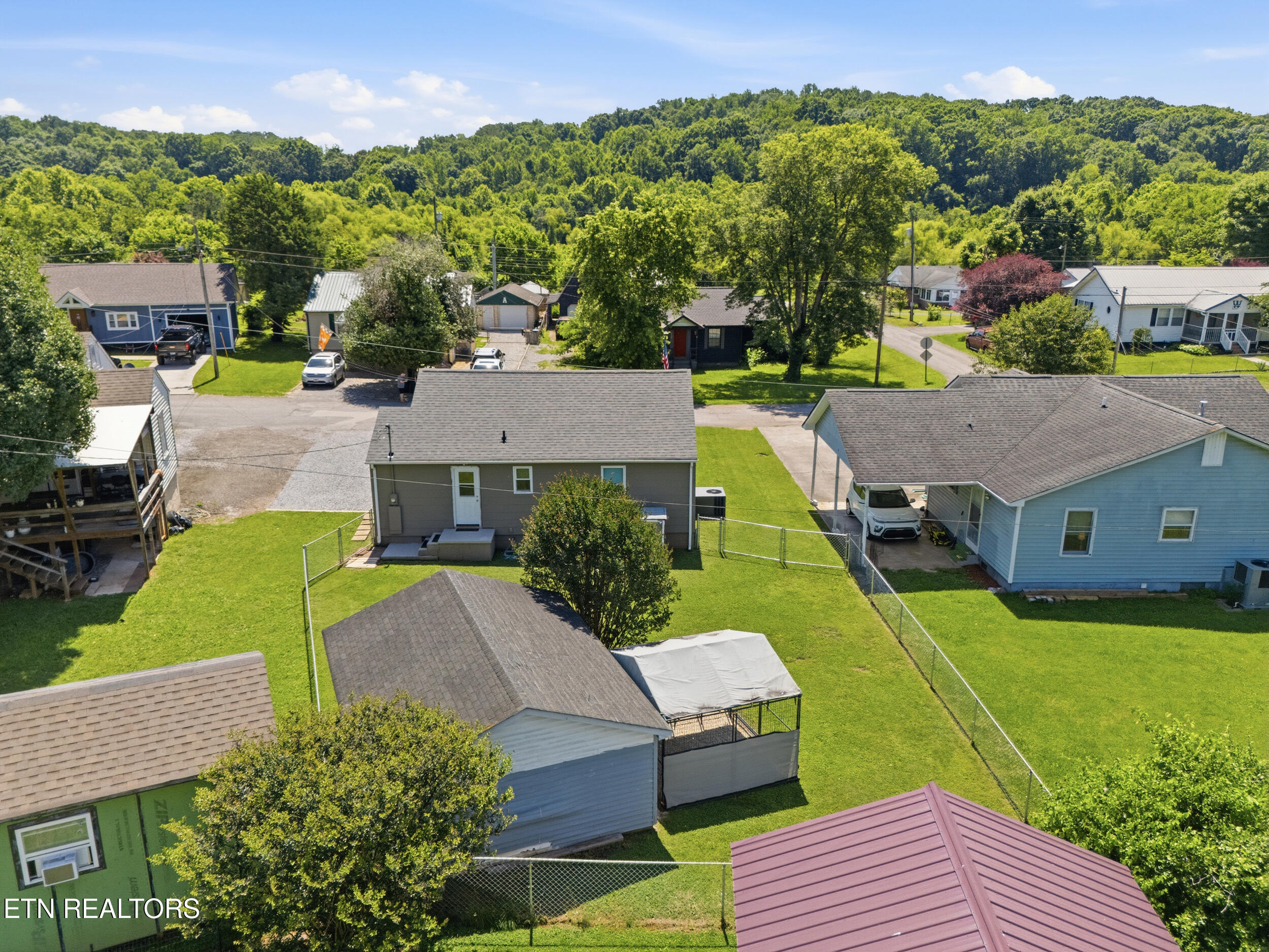 1128 Huffland Drive Loudon TN 37774