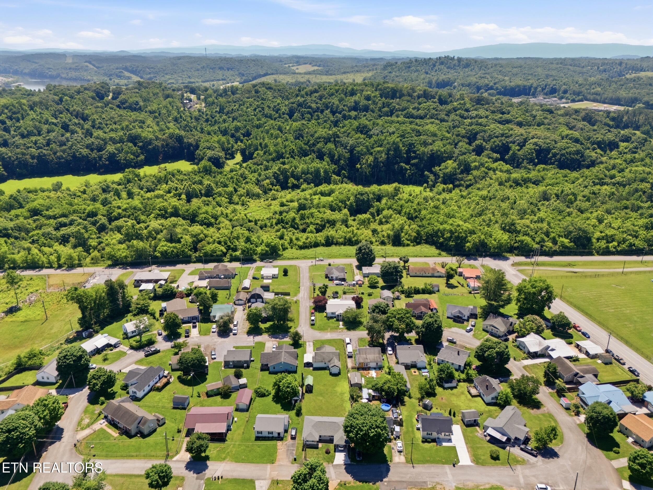 1128 Huffland Drive Loudon TN 37774