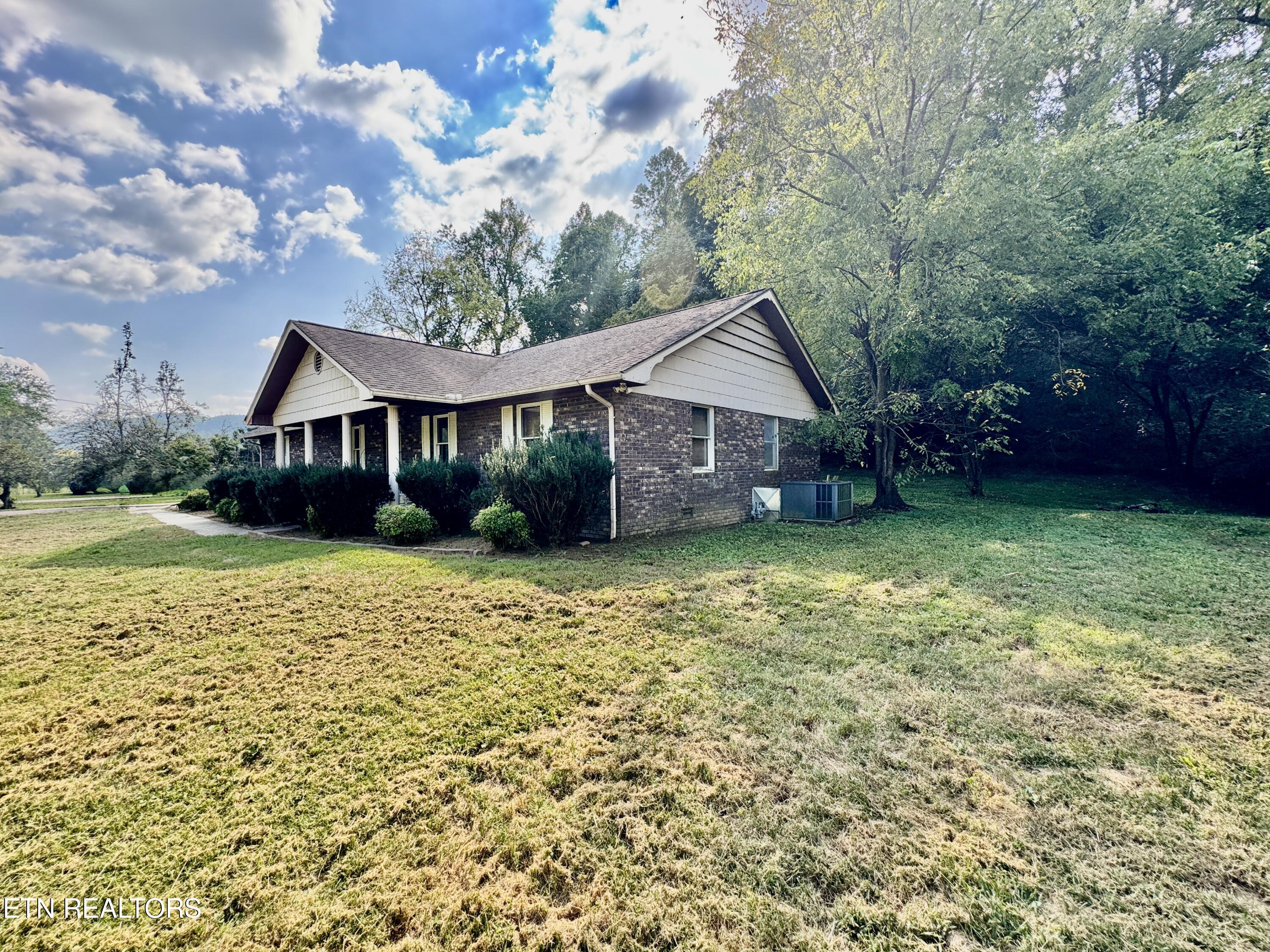 1588 Highway 116 Caryville TN 37714