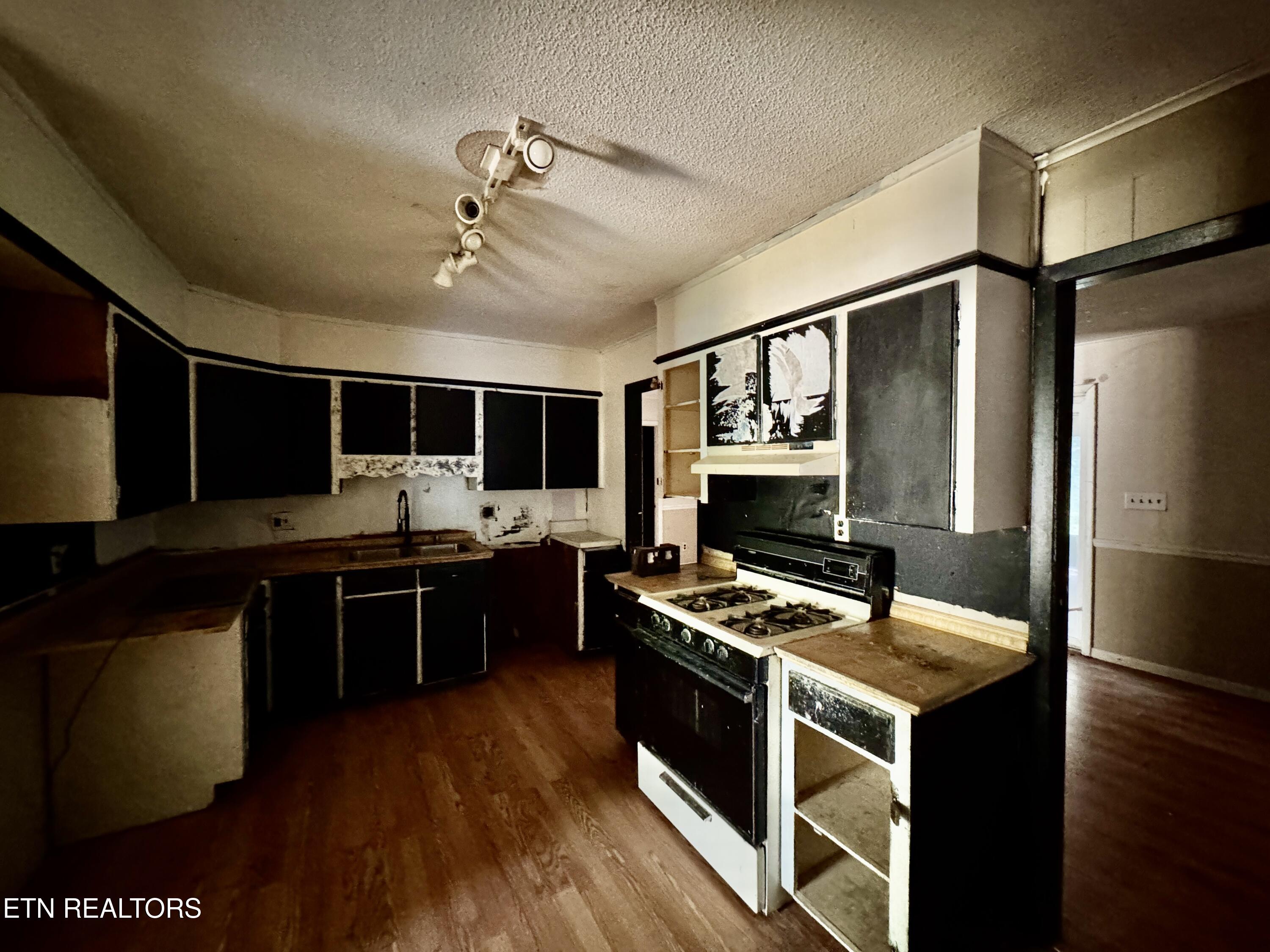 1588 Highway 116 Caryville TN 37714