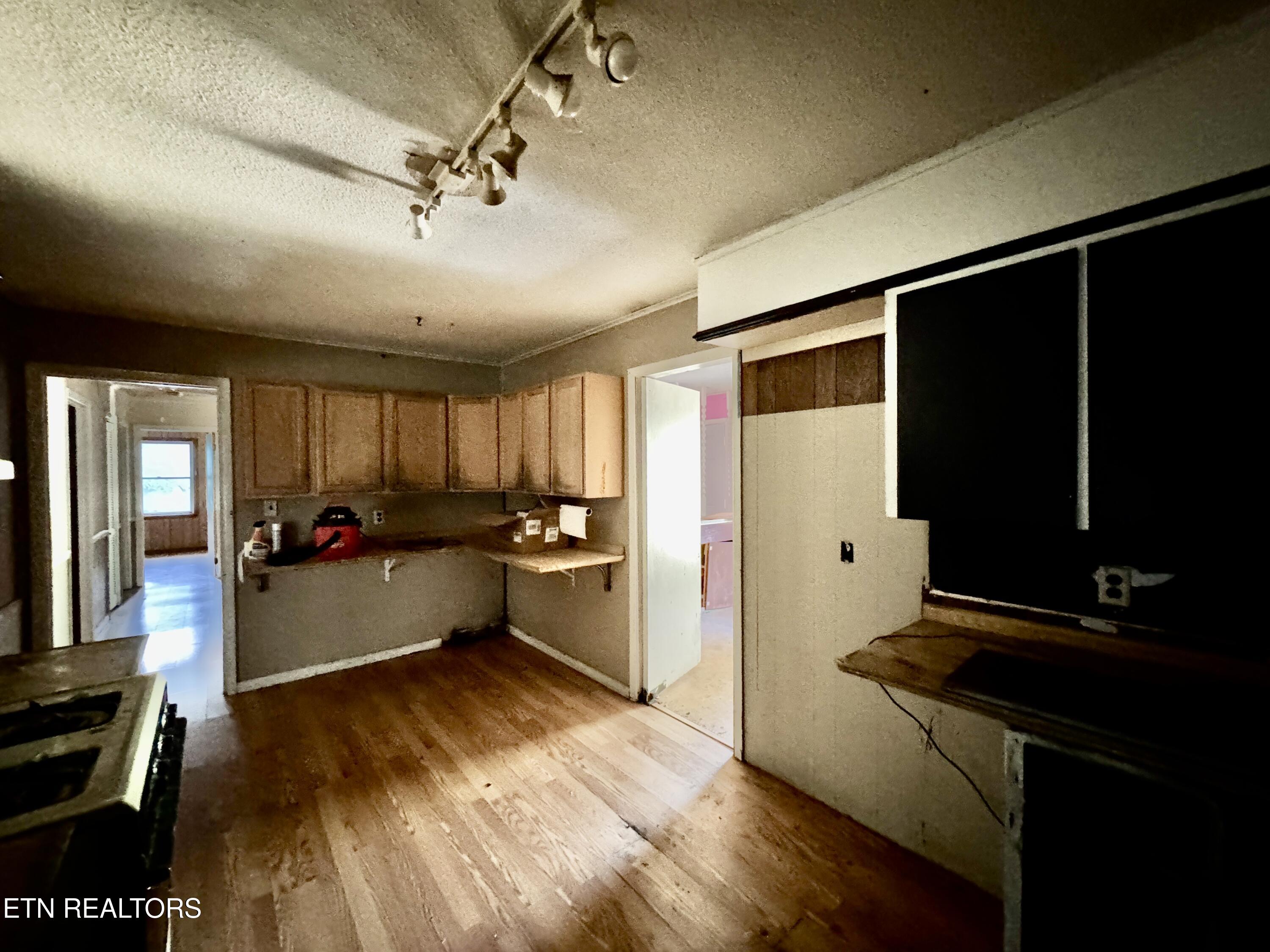1588 Highway 116 Caryville TN 37714