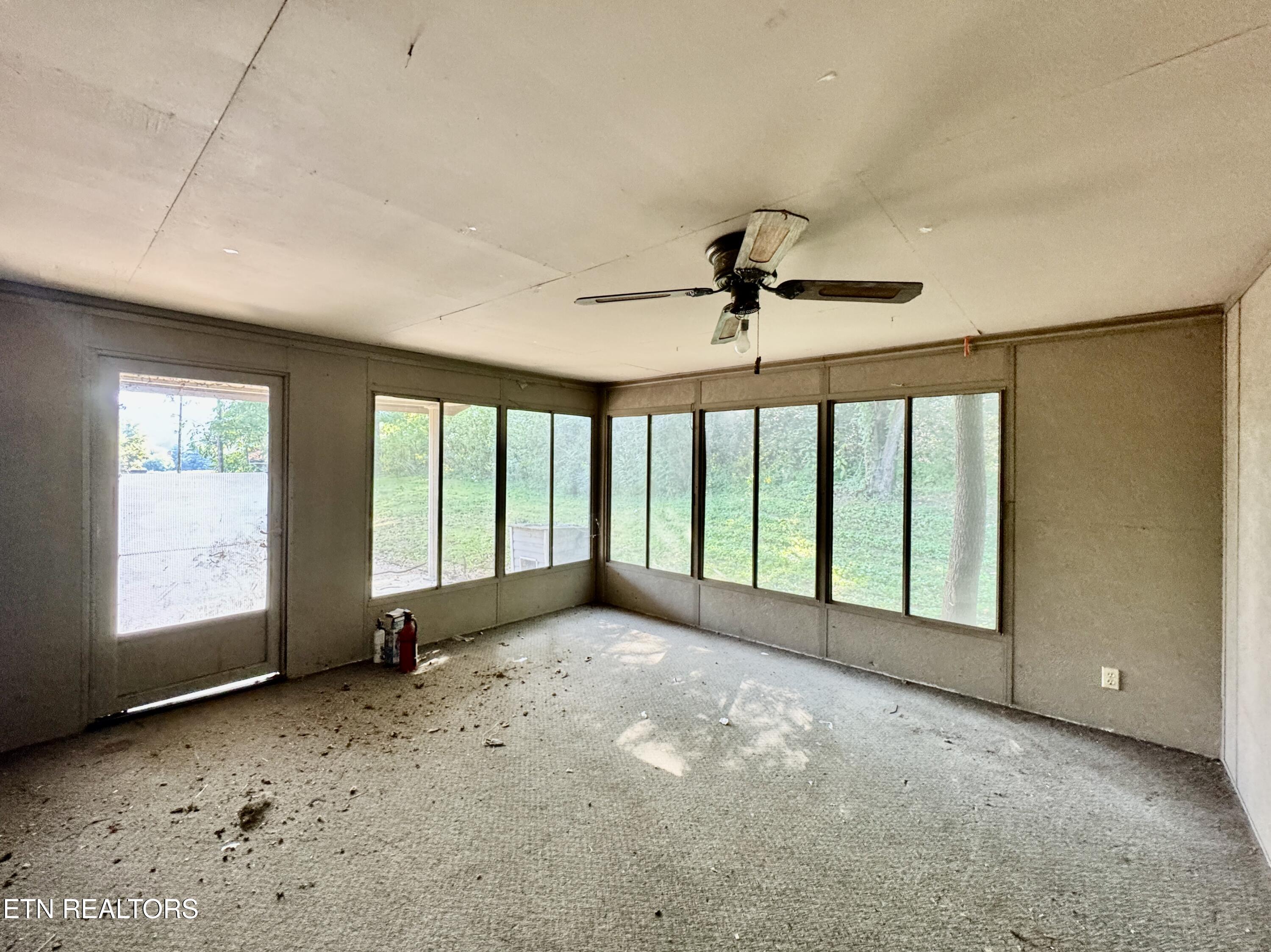 1588 Highway 116 Caryville TN 37714