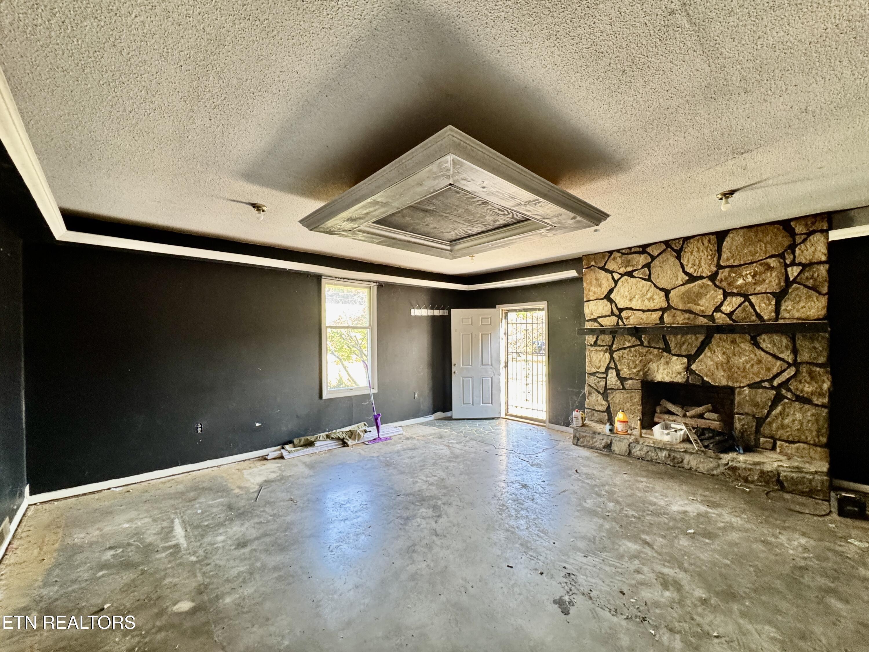 1588 Highway 116 Caryville TN 37714